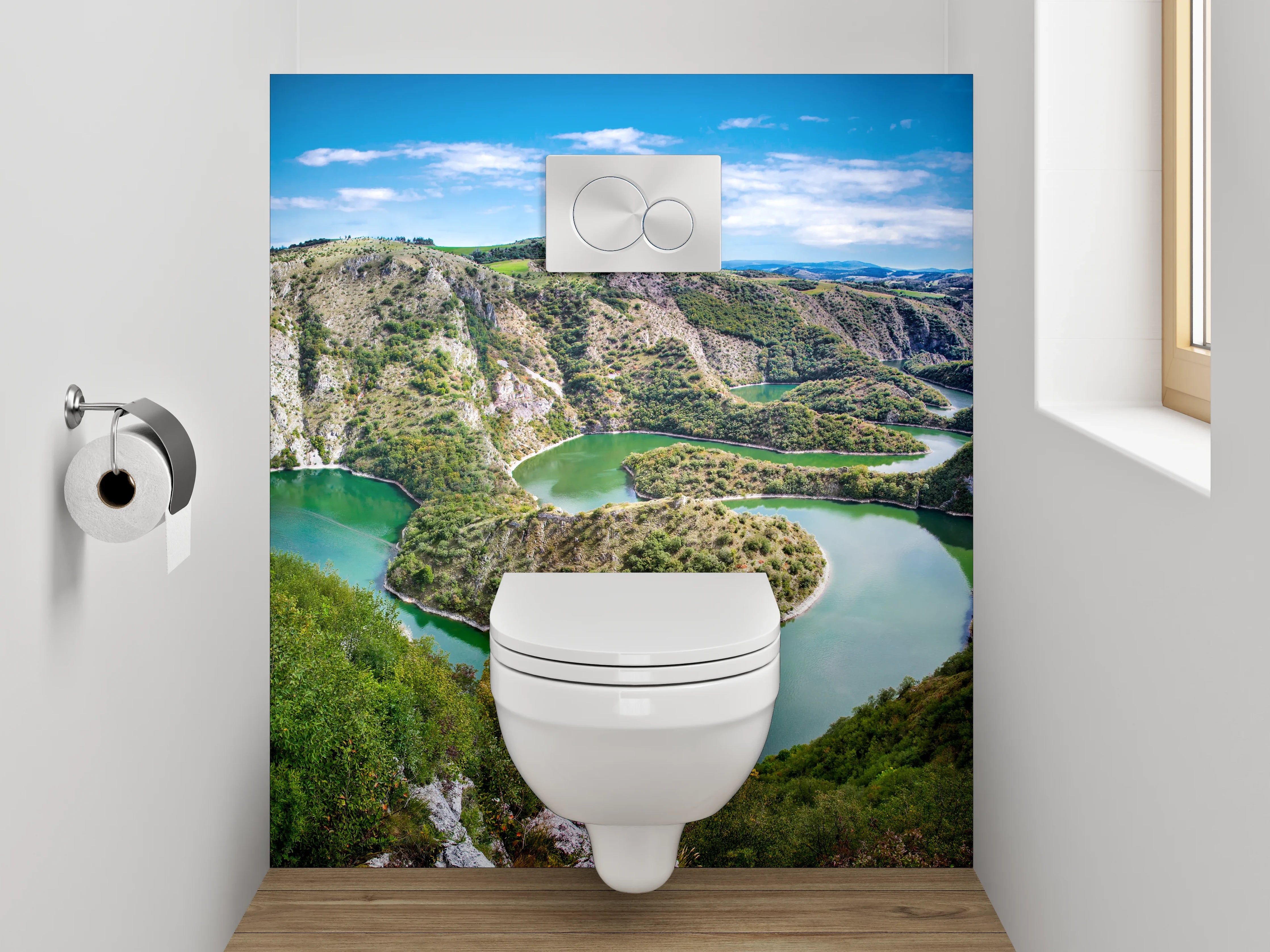 WC-Rückwand - Flusslandschaft mit grünen Hügeln