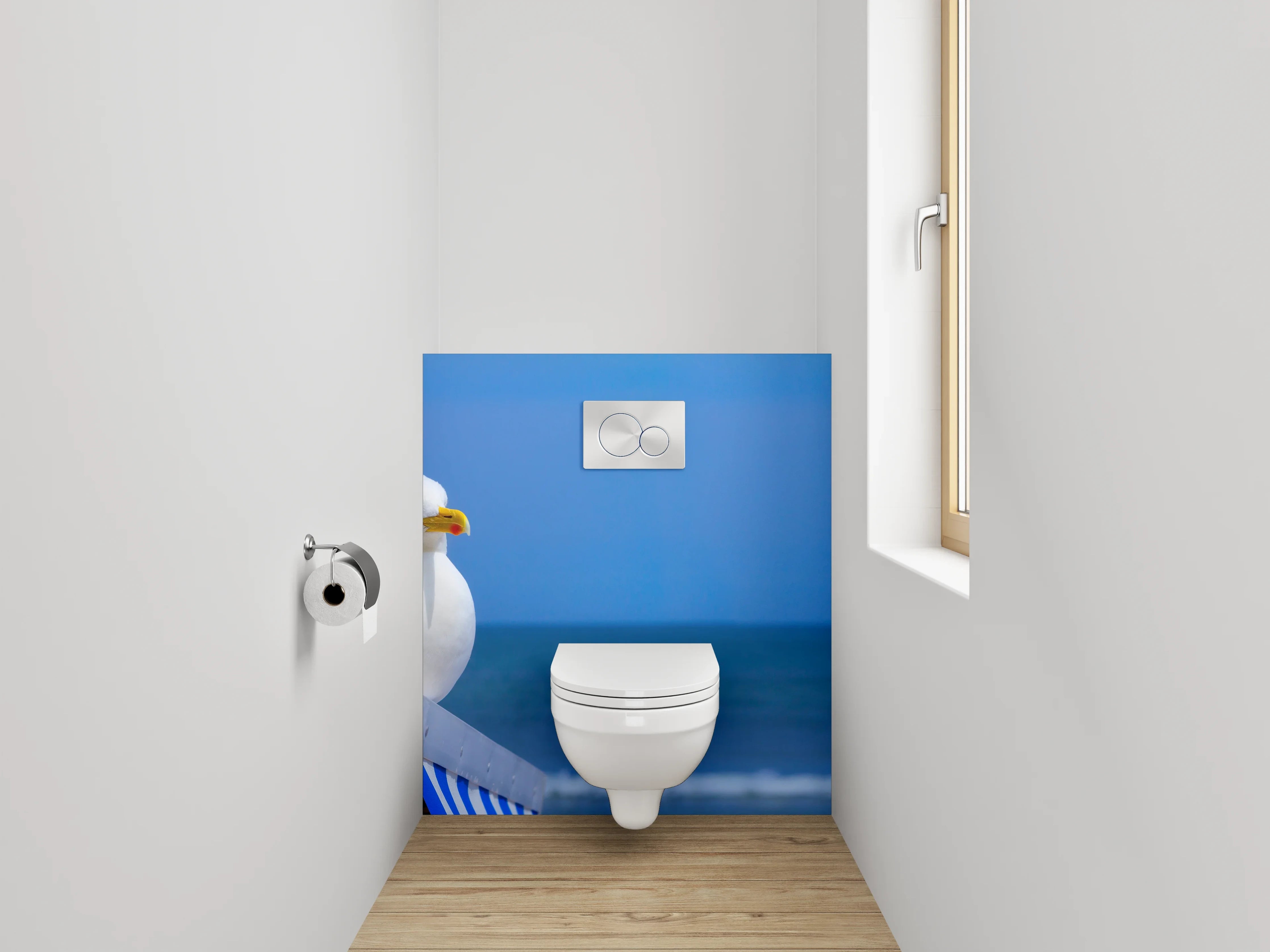 WC-Rückwand - Graue Federn auf Korb am Küstenrand
