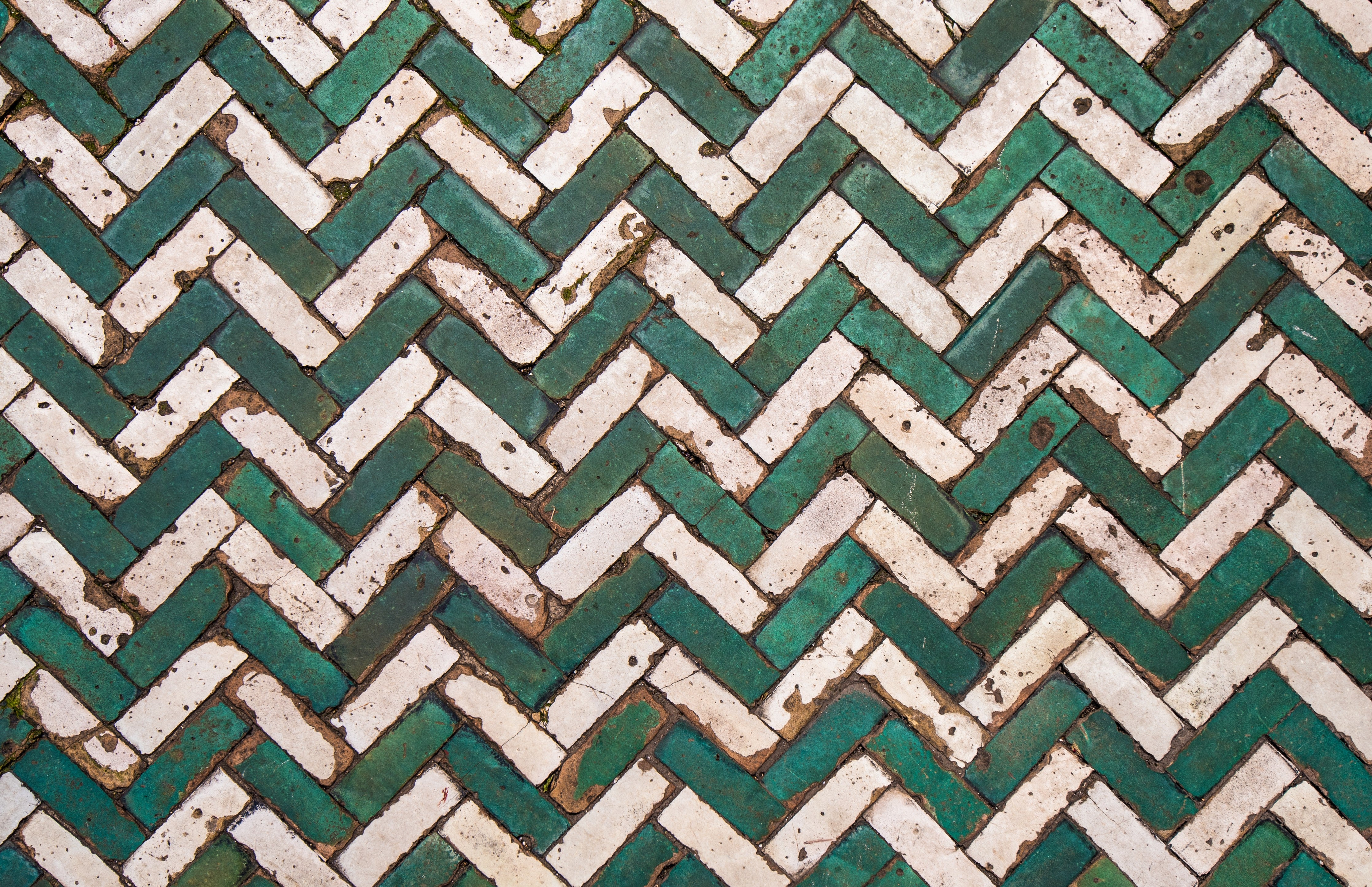 WC-Rückwand-Grünes Fischgrät-Mosaik-Fliesenmuster