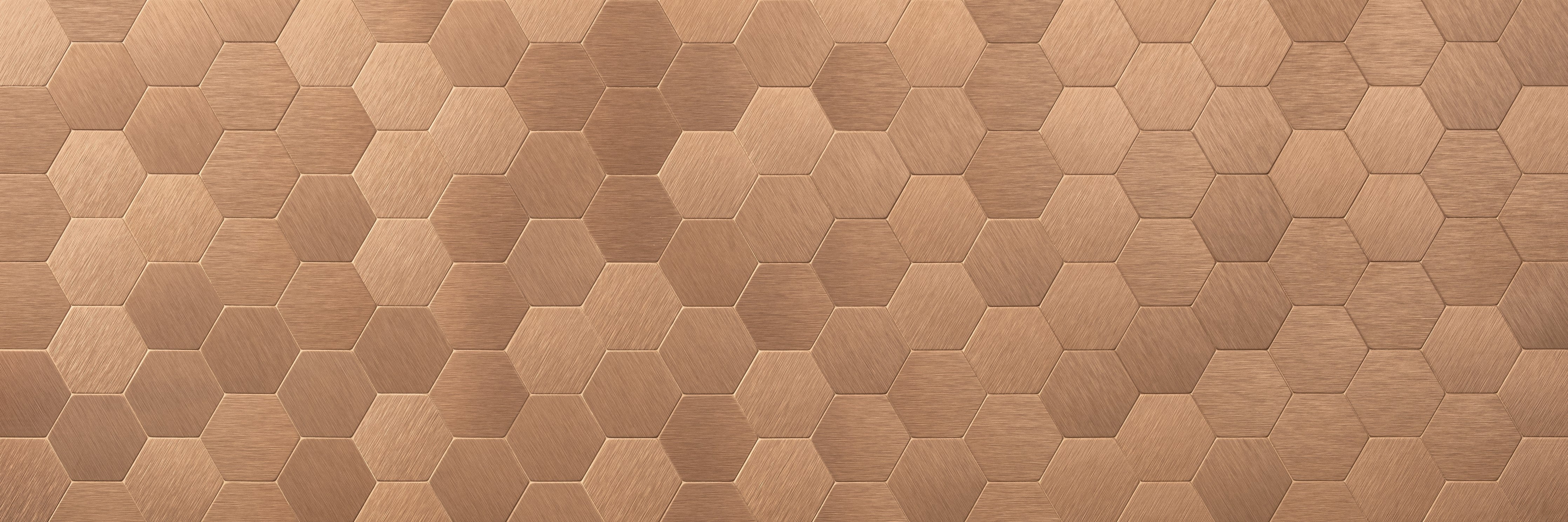 WC-Rückwand-Hexagon-Mosaik in Kupferoptik