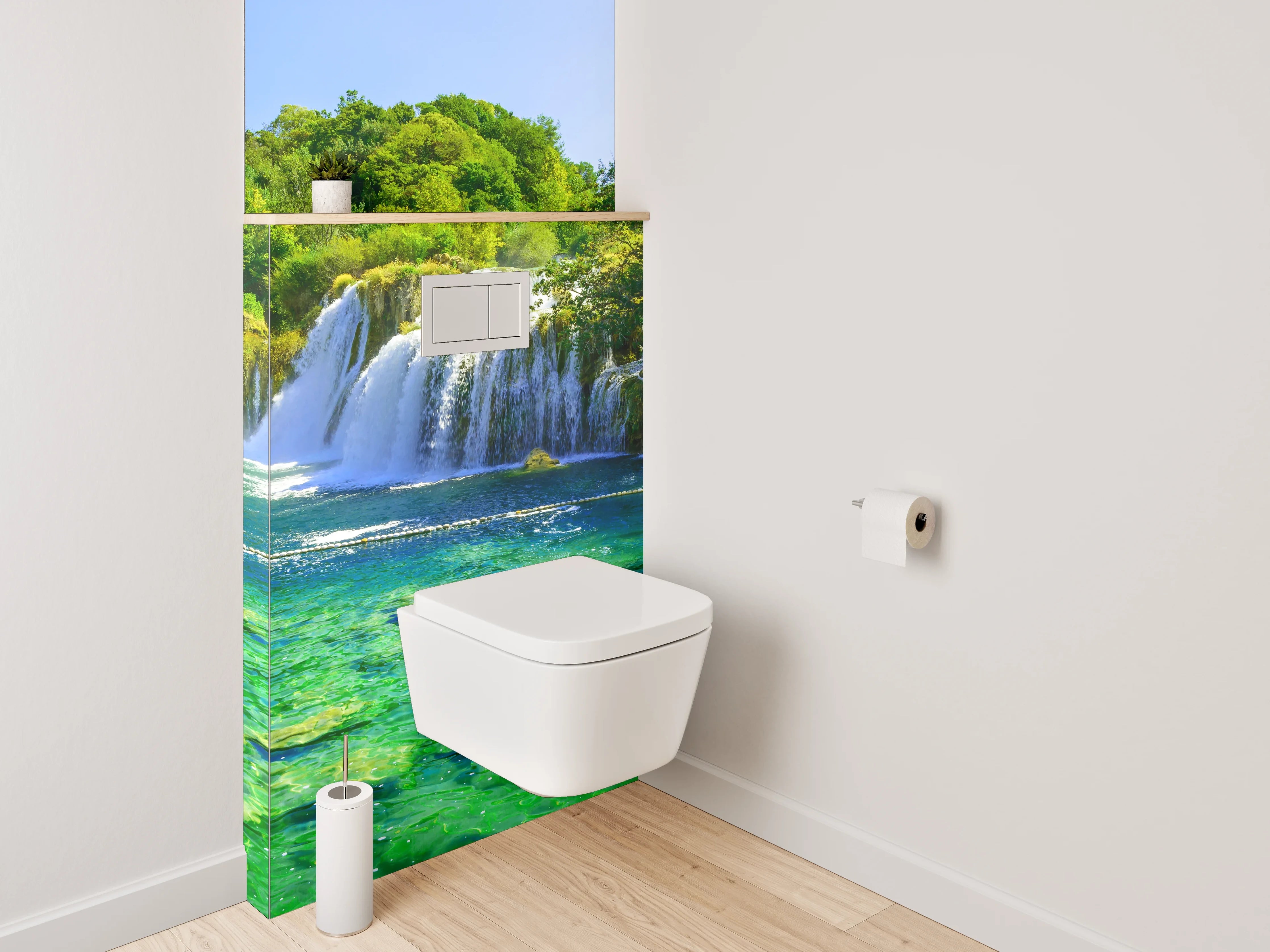 WC-Rückwand - Kristallklarer Wasserfall Naturidyll