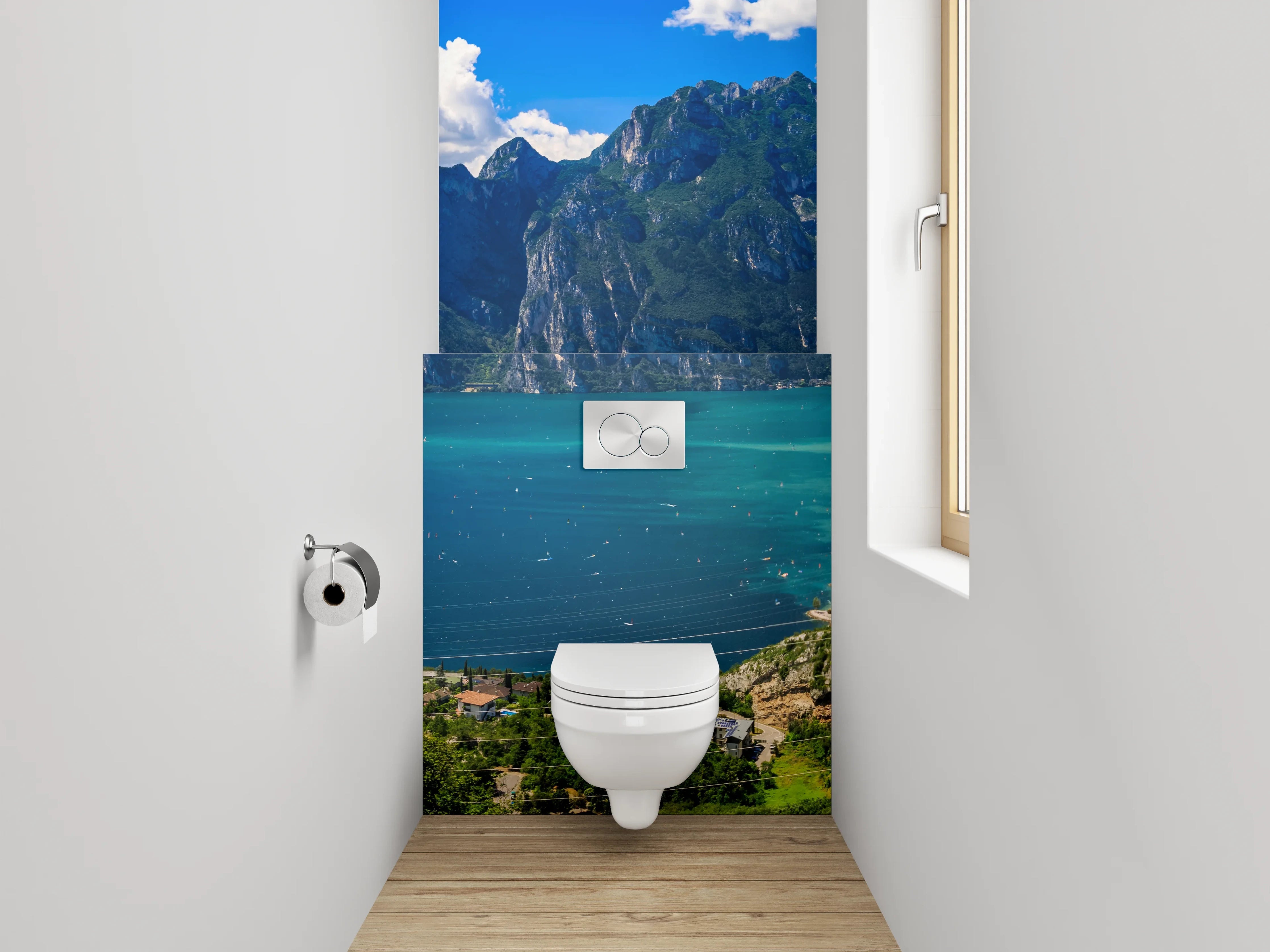 WC-Rückwand - Panoramablick Gardasee mit Bergen