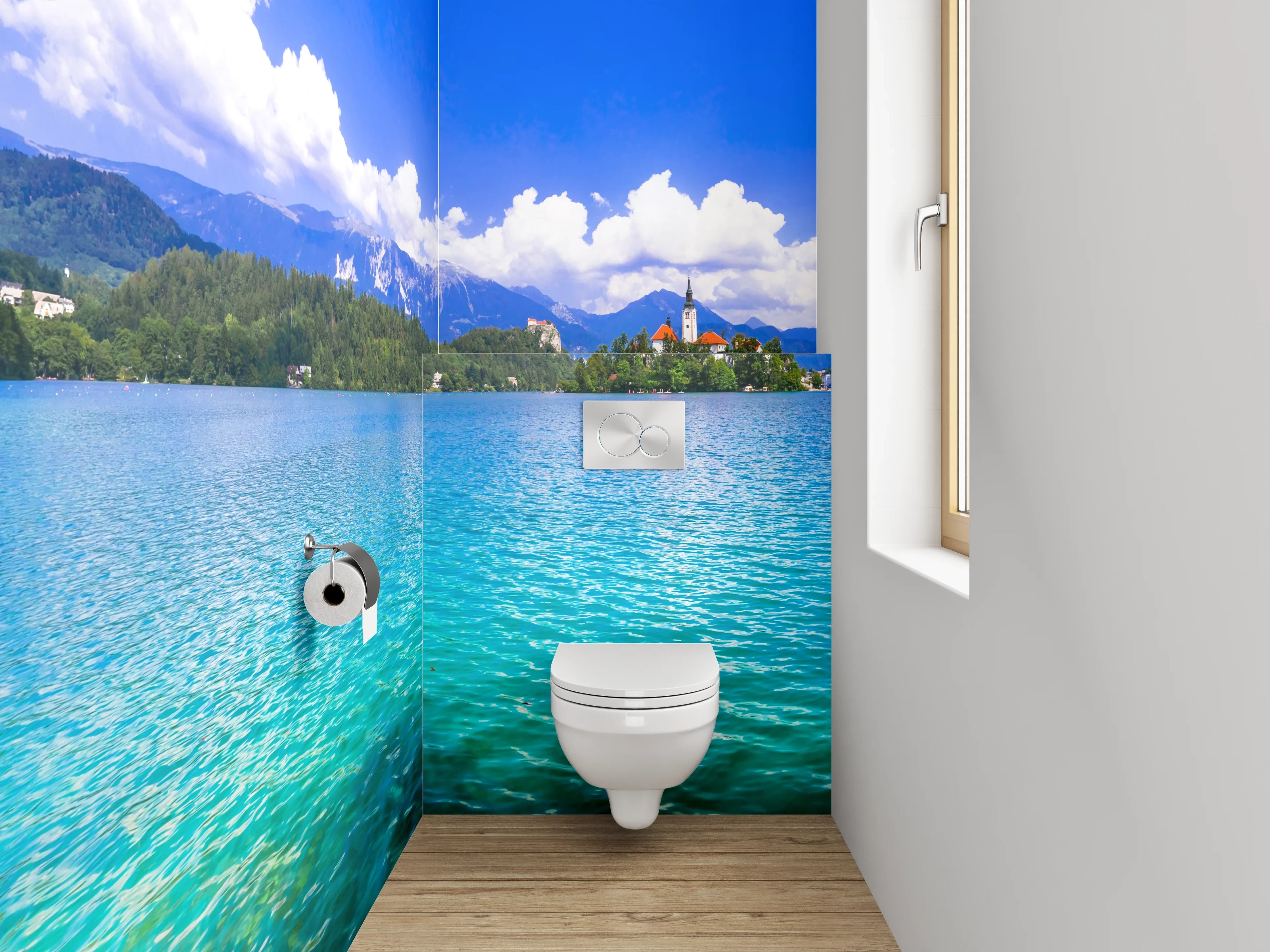 WC-Rückwand - Panoramablick auf türkisblauen Bergsee