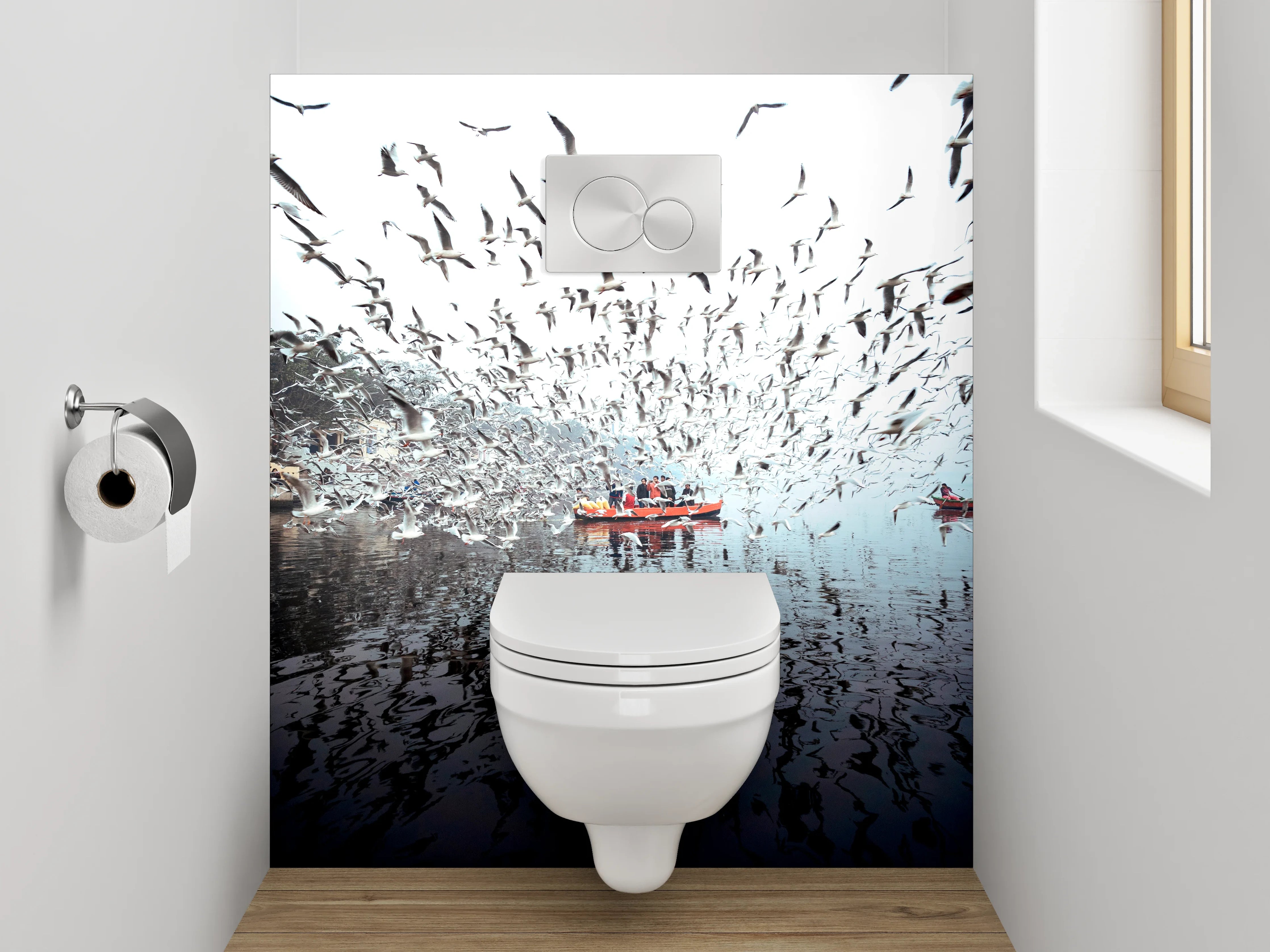 WC-Rückwand - Schwärmende Möwen über Boot am See