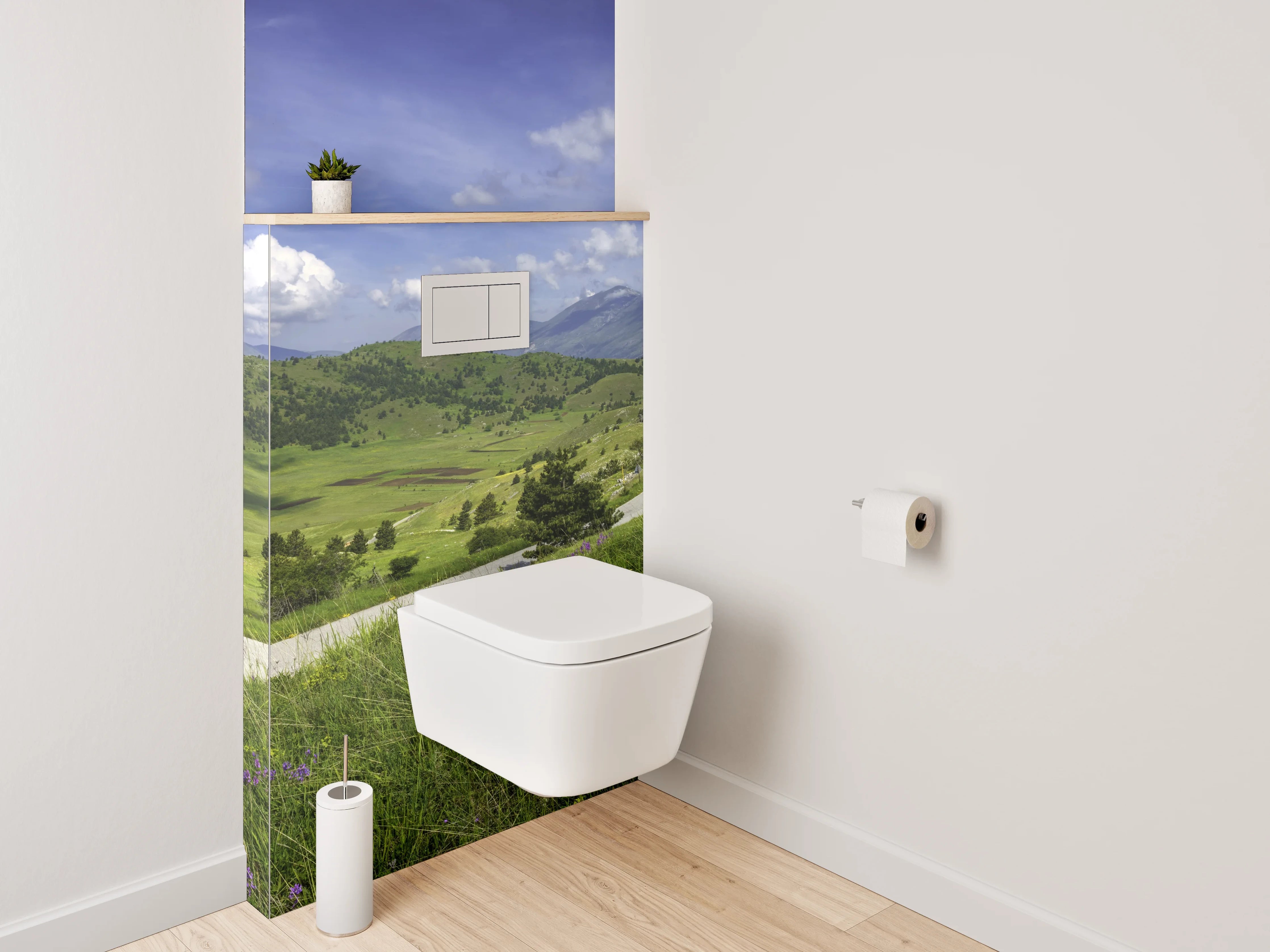 WC-Rückwand - Weite Alpenlandschaft mit Himmel
