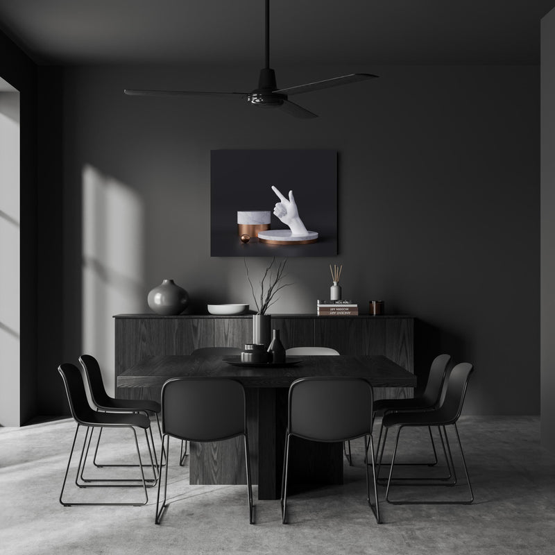 Wandbild - 3D-Rendering einer weißen Hand in dunkel eingerichtetem Esszimmer an grauer Wand