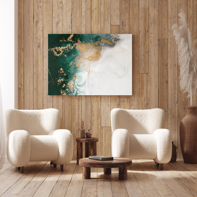 Wandbild - Abstrakte Marmor Textur - Flüssigmalerei an Holzwand hinter sanften Sesseln mit Plüschbezug