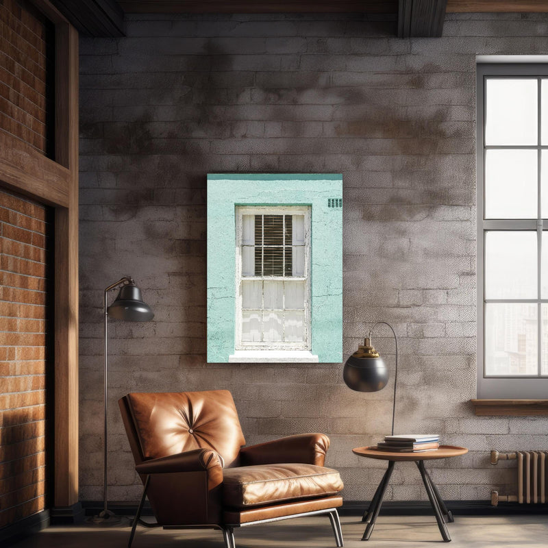 Wandbild - Älteres Fenster  über geschmackvollem Sessel an rustikaler Ziegelwand