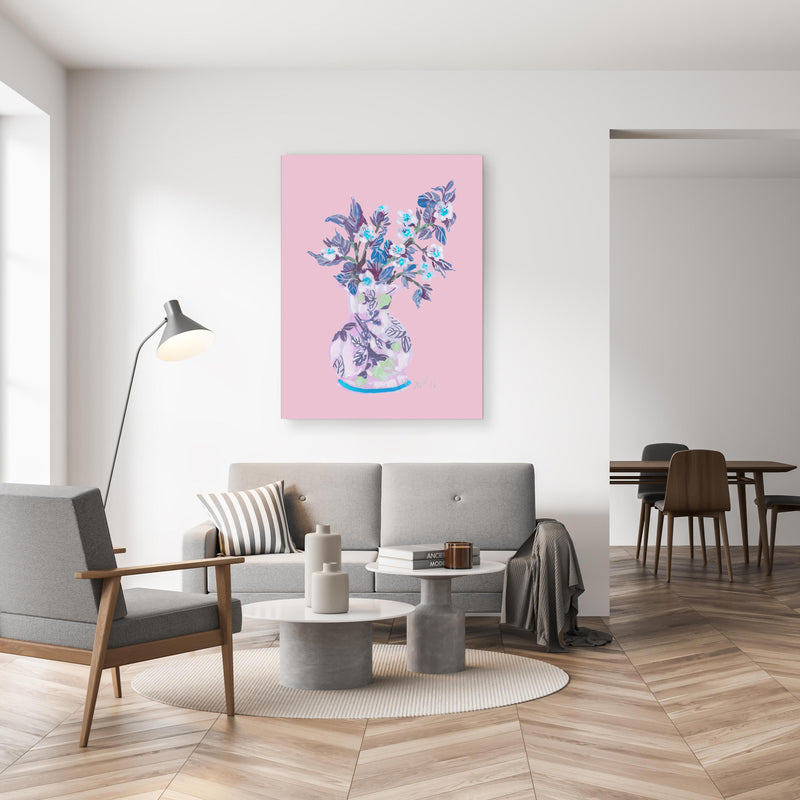 Wandbild - Bläuliche Apfelblüte - Gemälde in gemütlichem Wohnzimmer neben grauer Retro-Lampe