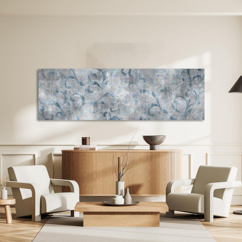 Wandbild - Blaues Blätter Muster - Zement an heller Wand über stilvoller Holzkommode im Wohnzimmer