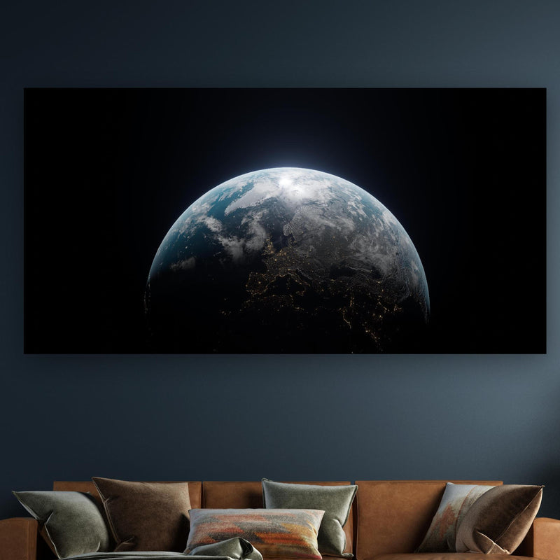 Wandbild - Blick auf die Erde an dunkelgrüner Wand über klassischem Sofa Zoom