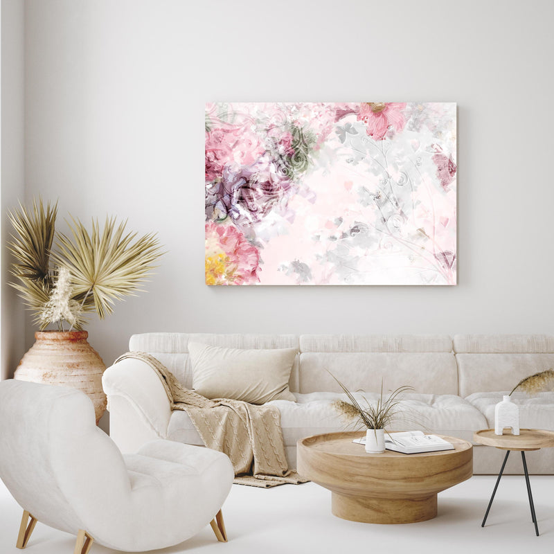 Wandbild - Bunte Blumen - Pastell Farben in exotisch eingerichtetem Wohnzimmer über gemütlicher Couch