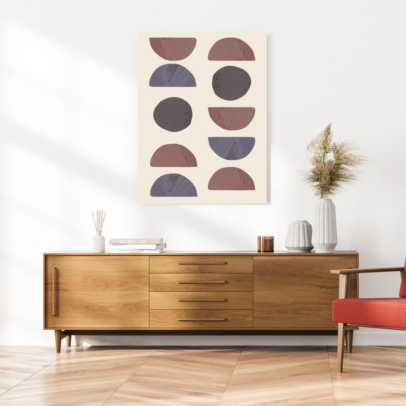 Wandbild - Geometrie - Kollage an cremefarbener Wand über klassischer Holzkommode