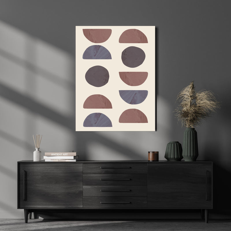 Wandbild - Geometrie - Kollage über luxuriöser Holzkommode und dunkelgrünen Vasen