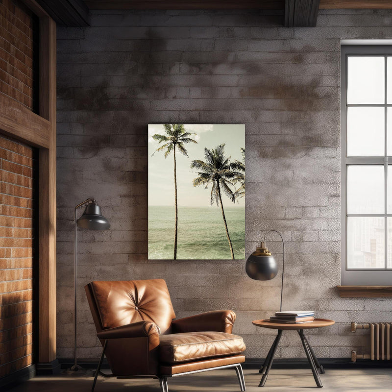 Wandbild - Meeresblick - Unter Palmen über geschmackvollem Sessel an rustikaler Ziegelwand