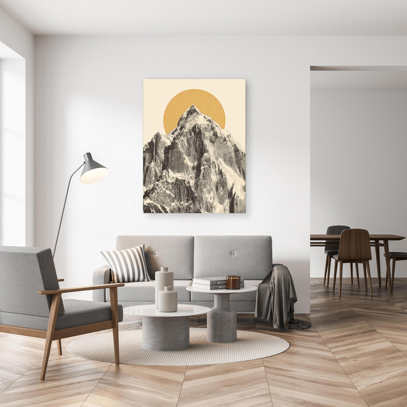 Wandbild - Mountainscape in gemütlichem Wohnzimmer neben grauer Retro-Lampe