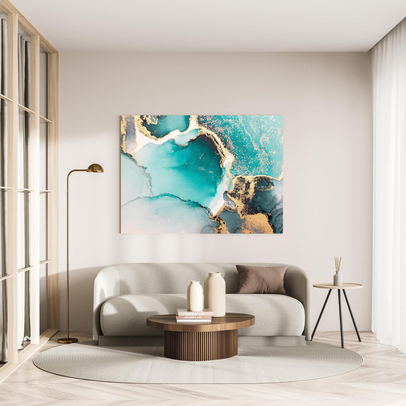 Wandbild - Ozean Blaue Flüssigkunst in minimalistisch eingerichtetem cremefarbenen Wohnzimmer