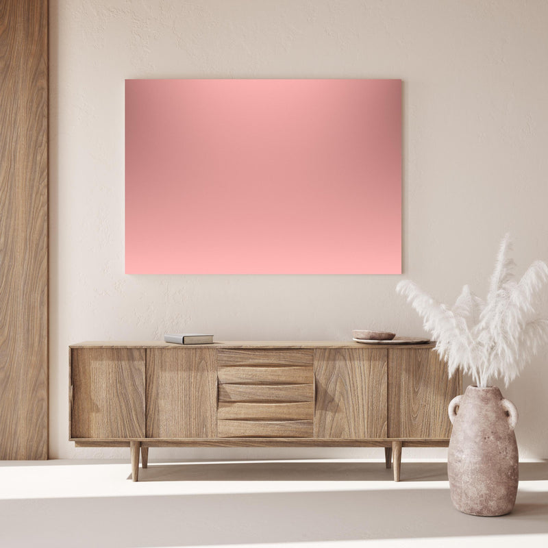 Wandbild - Rosa Oberfläche - Papiertextur über Holzkommode hinter dekorativer Zimmerpflanze