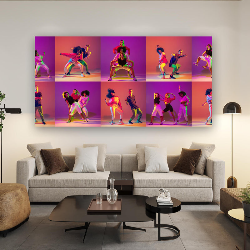 Wandbild - Tanzkurs Muster über Urban-Stil Couch hinter futuristischem Tisch
