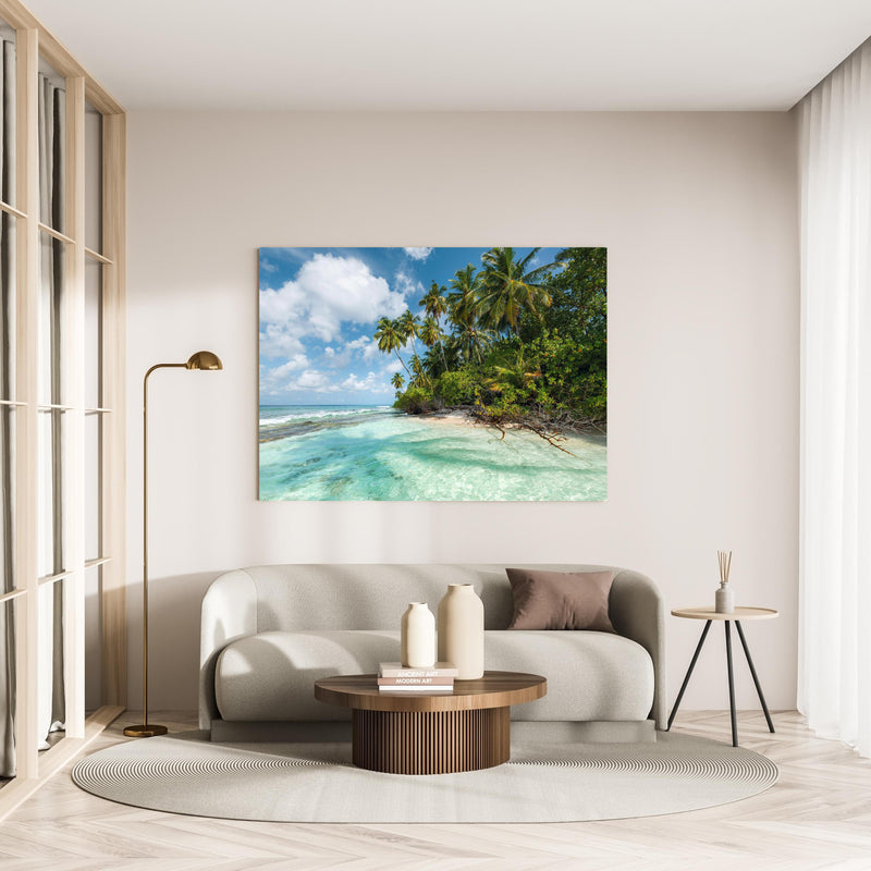 Wandbild - Turquoise Bay in minimalistisch eingerichtetem cremefarbenen Wohnzimmer