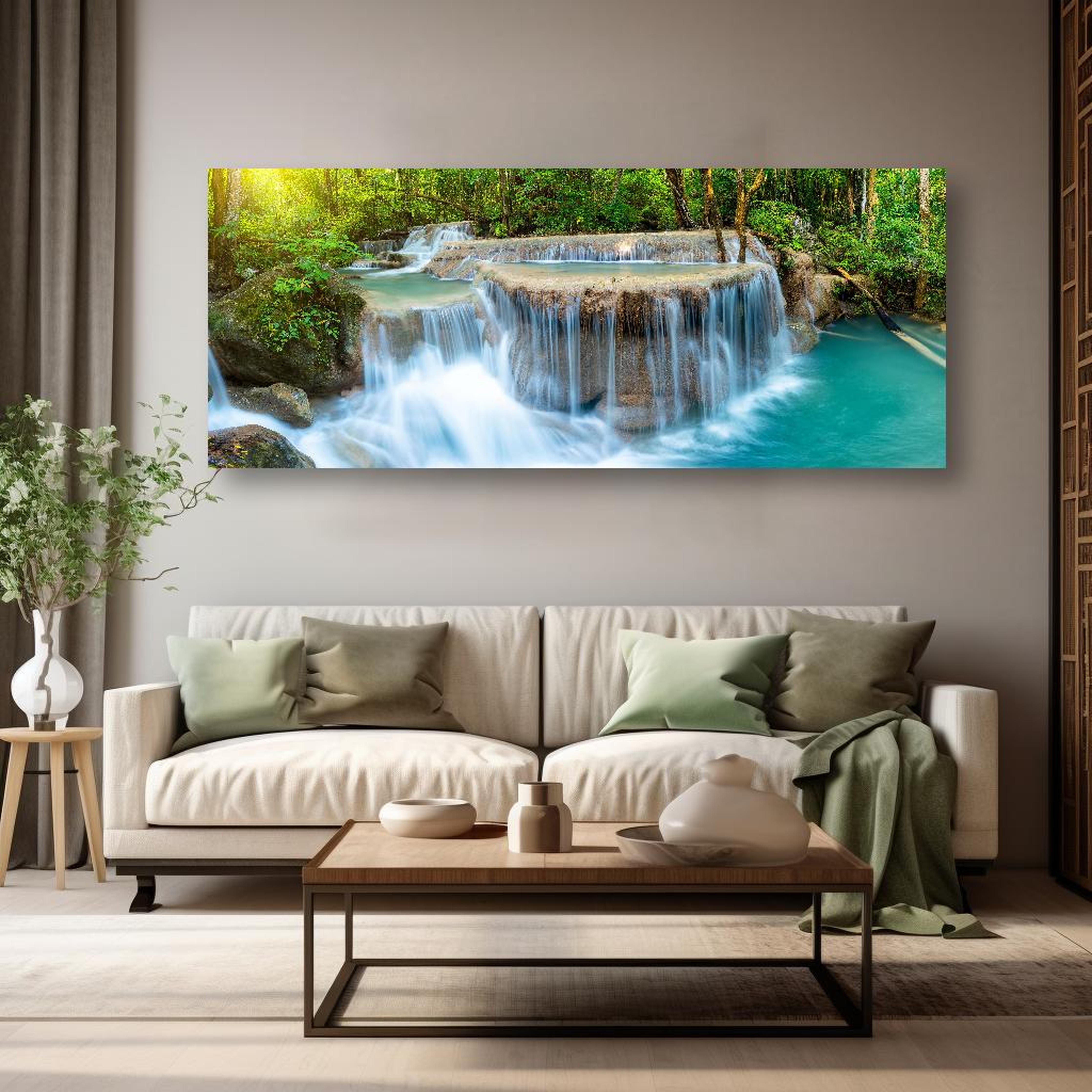 Wandbild - Wasserfall im Wald von Thailand in kreativ eingerichtetem Zimmer mit moderner Vase