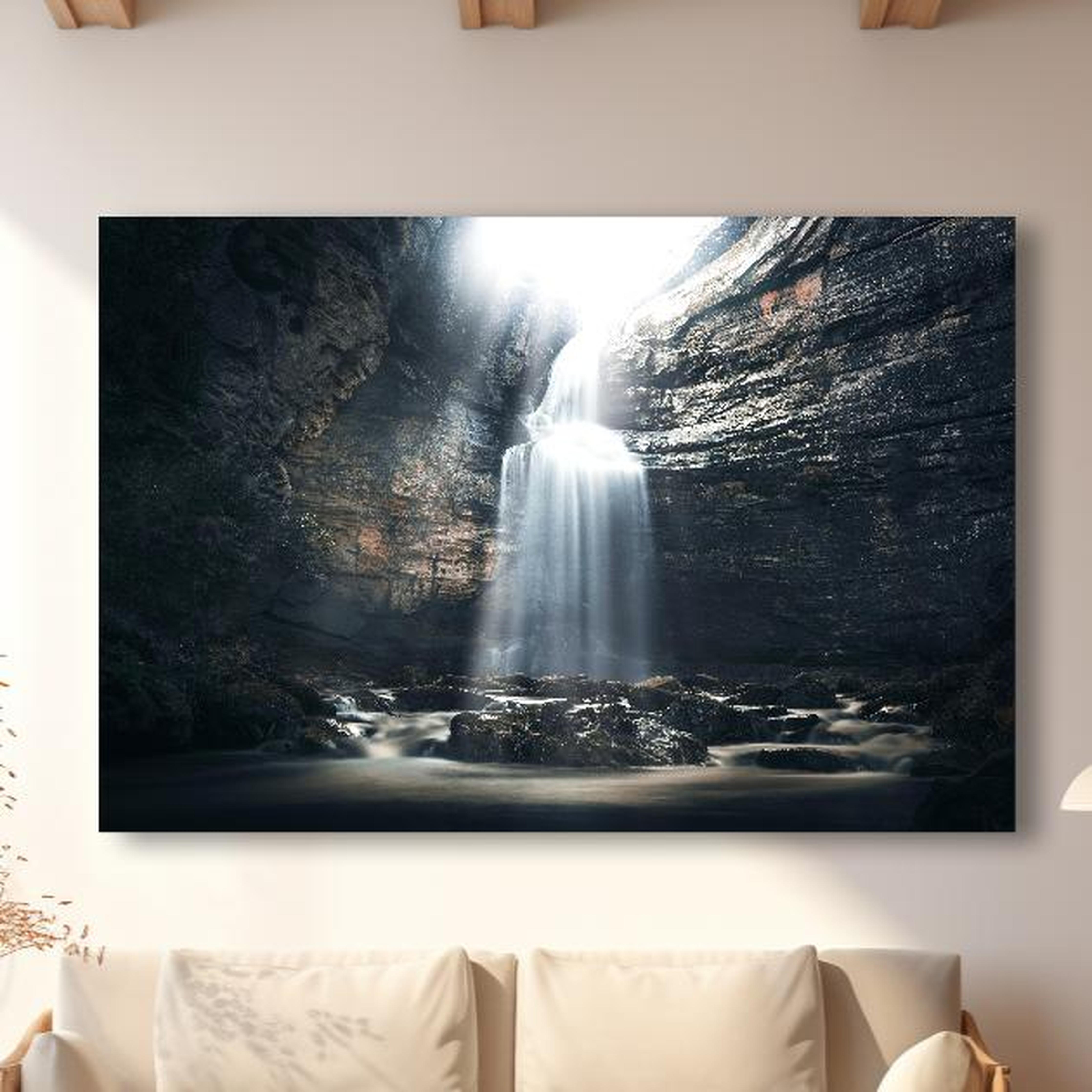 Wandbild - Wasserfall in geheimnisvoller Schlucht in modernem Wohnzimmer im Loft-Stil Zoom