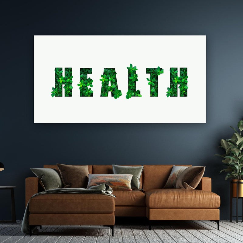 Wandbild - Wort HEALTH aus grünen Blättern an dunkelgrüner Wand über klassischem Sofa