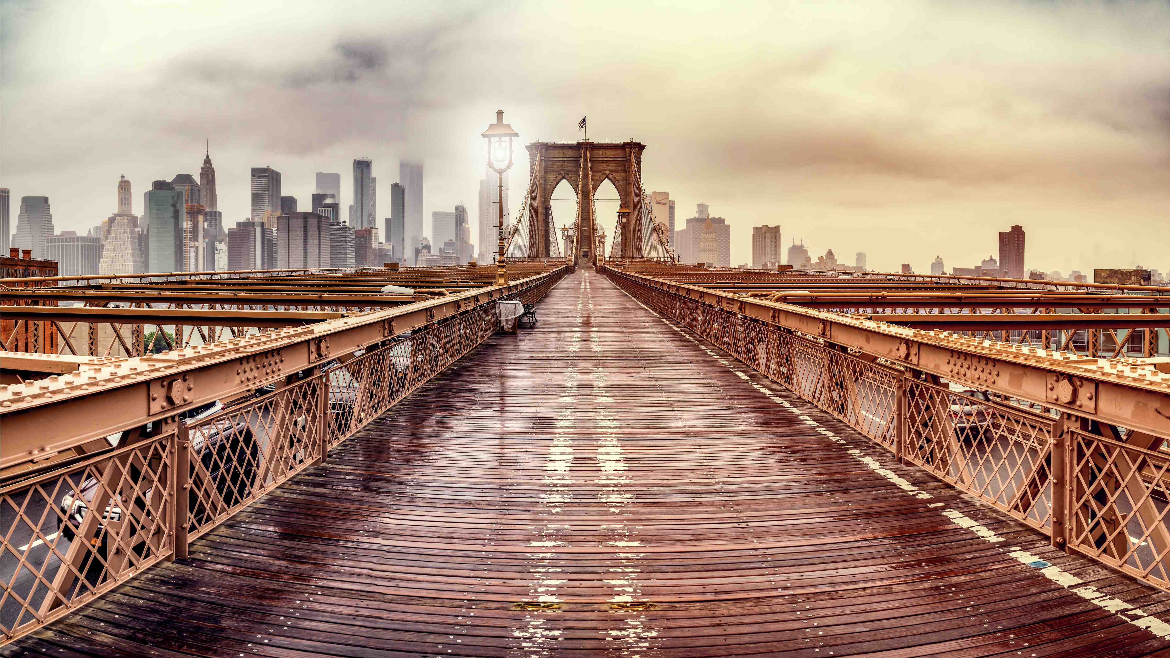 Wandverkleidung Bad-Ansicht der Brücke auf die Stadt
