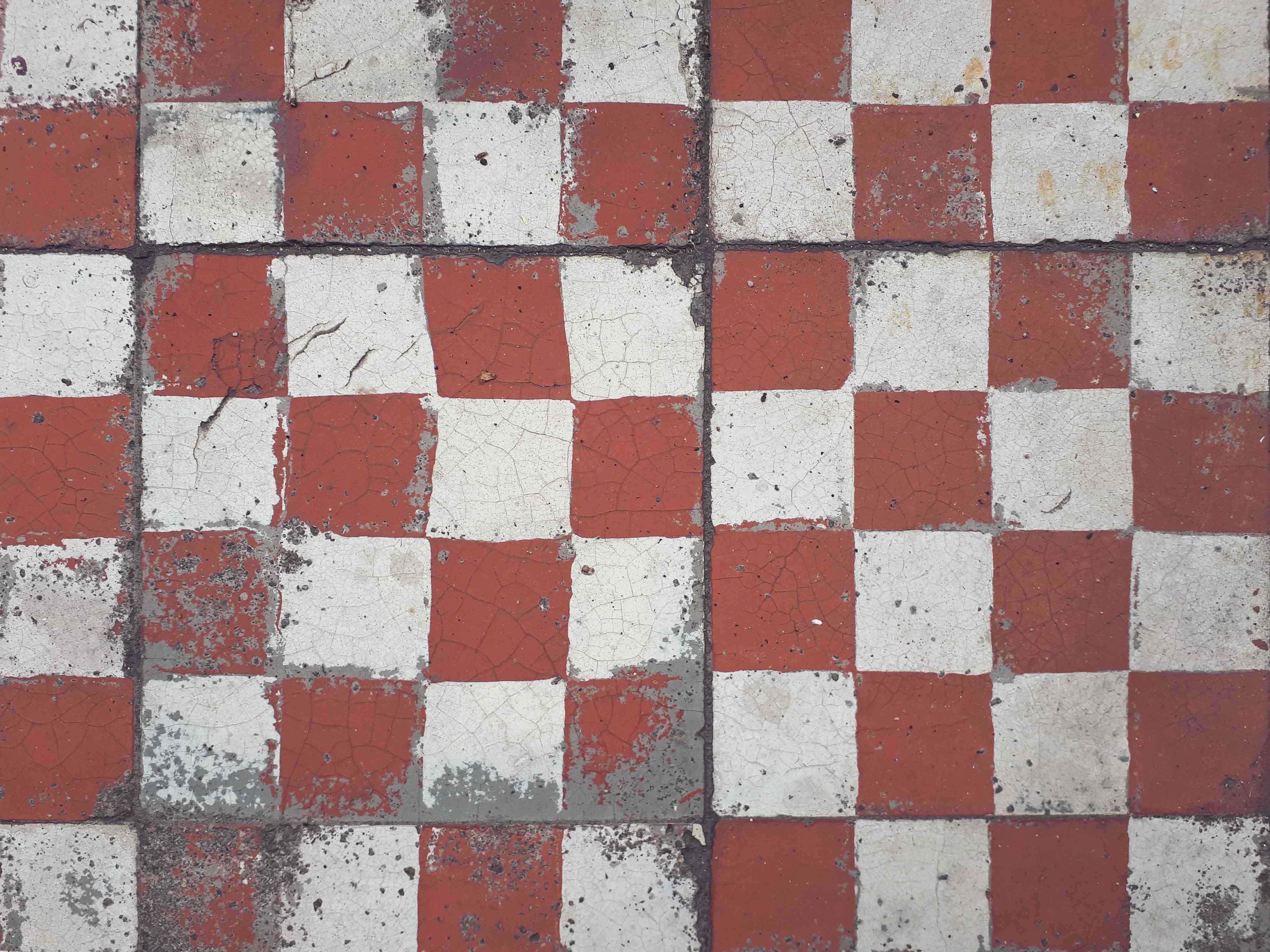 Wandverkleidung Bad-Antike Fliesen mit rotem und weißem Muster