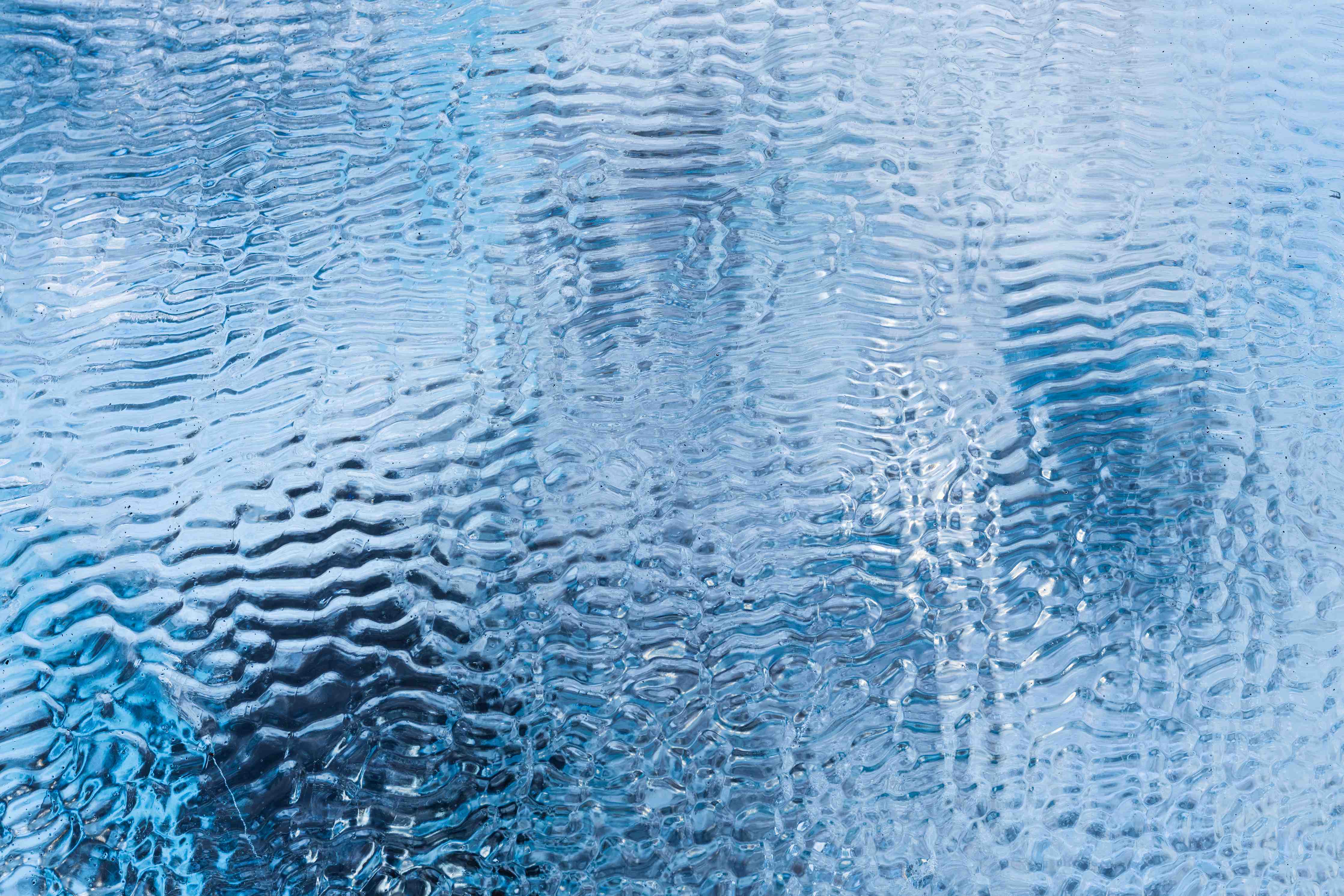 Wandverkleidung Bad-Blaue Wasseroberfläche mit Wellenmuster