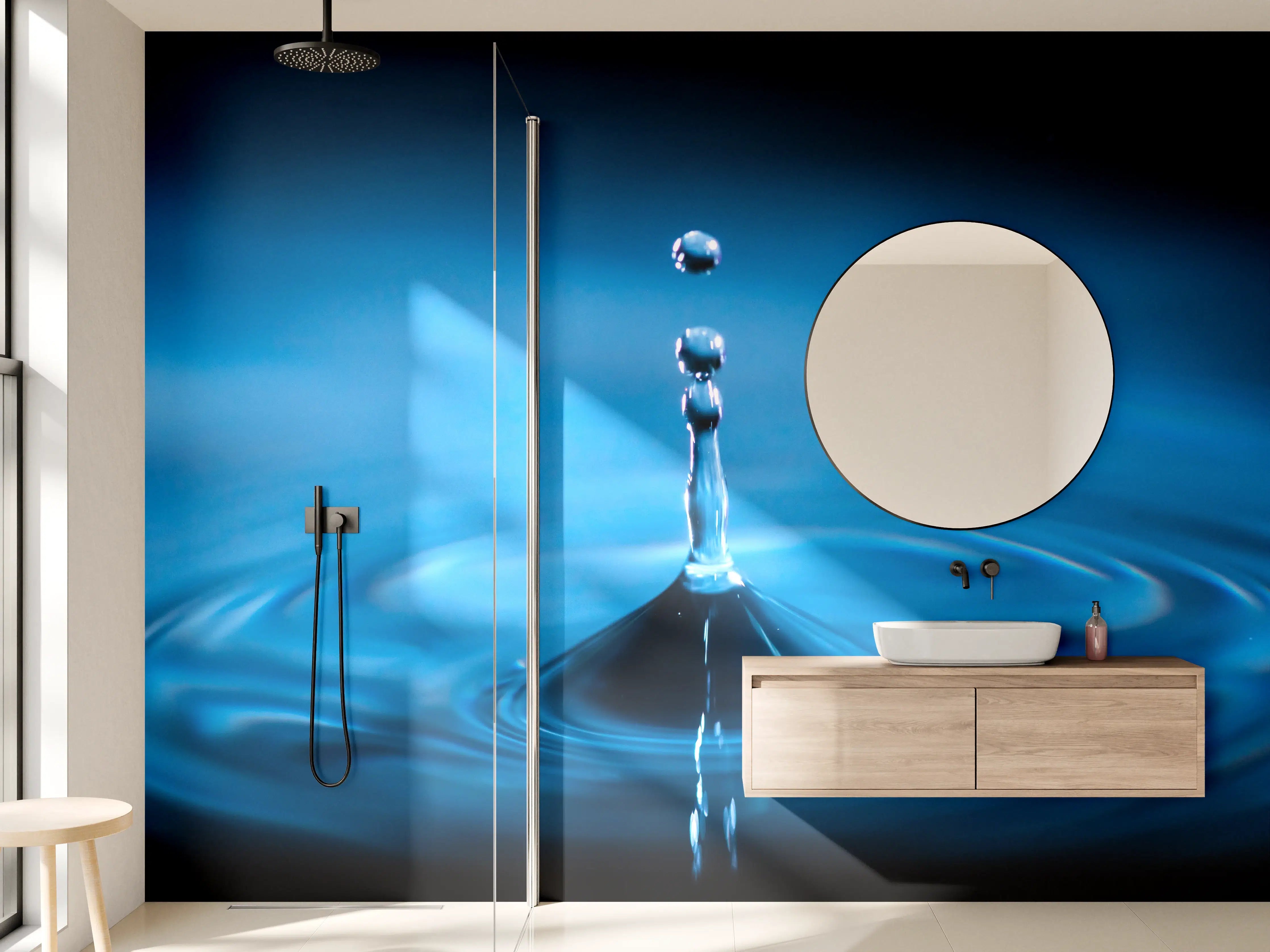 Wandverkleidung Bad - Blauer Wassertropfen in Bewegung