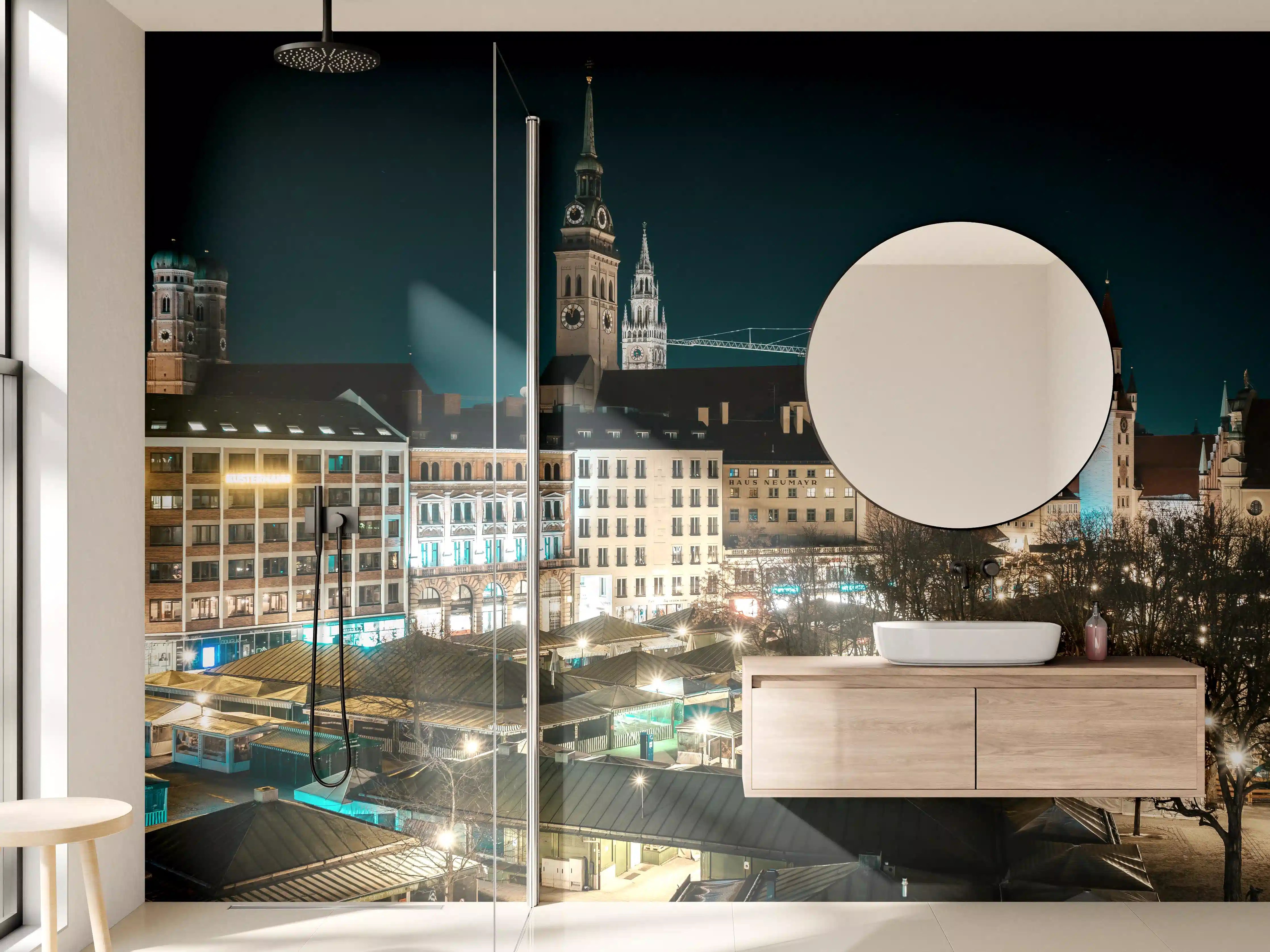 Wandverkleidung Bad - Blick über den Viktualienmarkt zur Frauenkirche - München