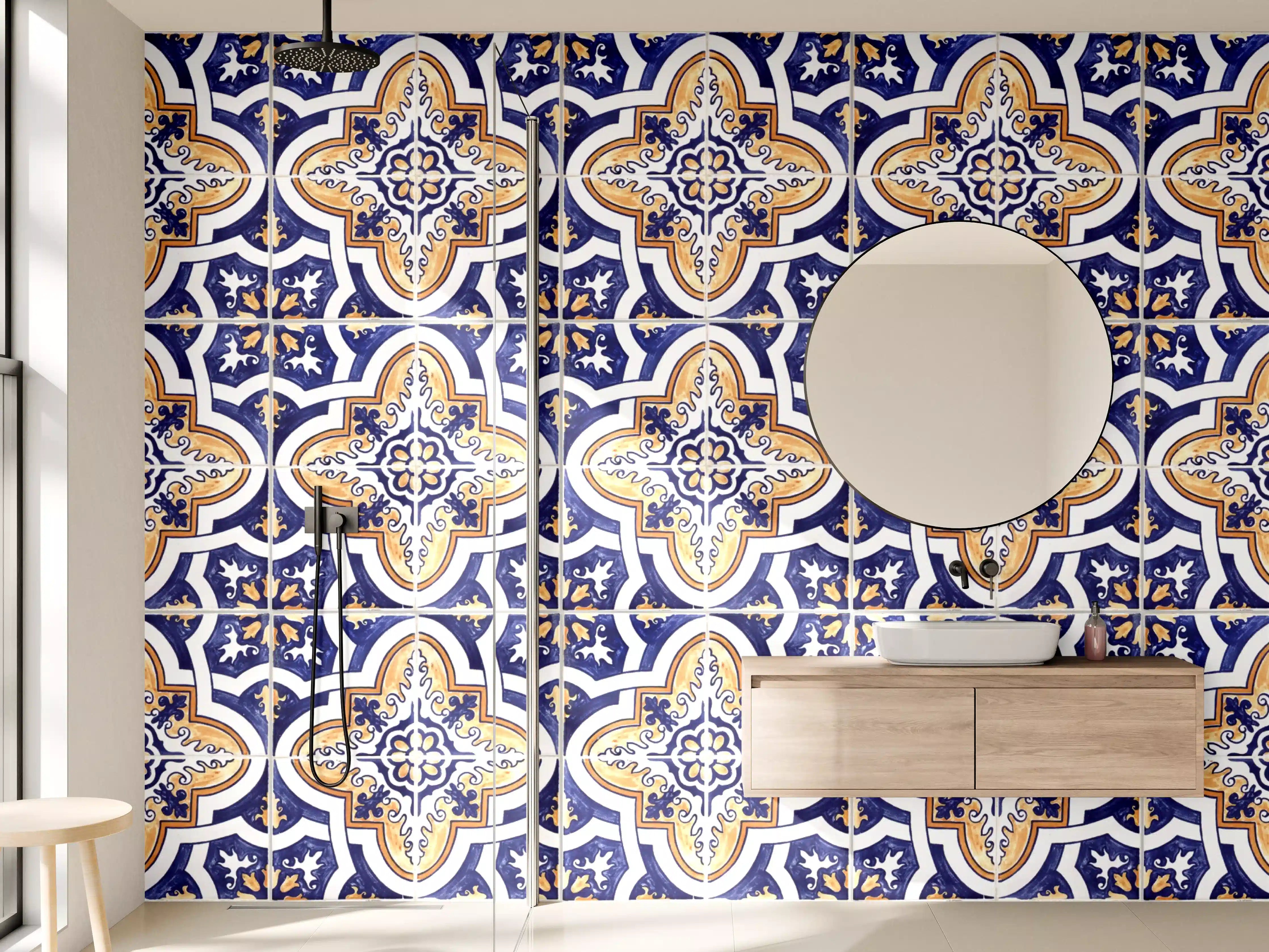 Wandverkleidung Bad - Bunte Fliesen mit traditionelle Muster