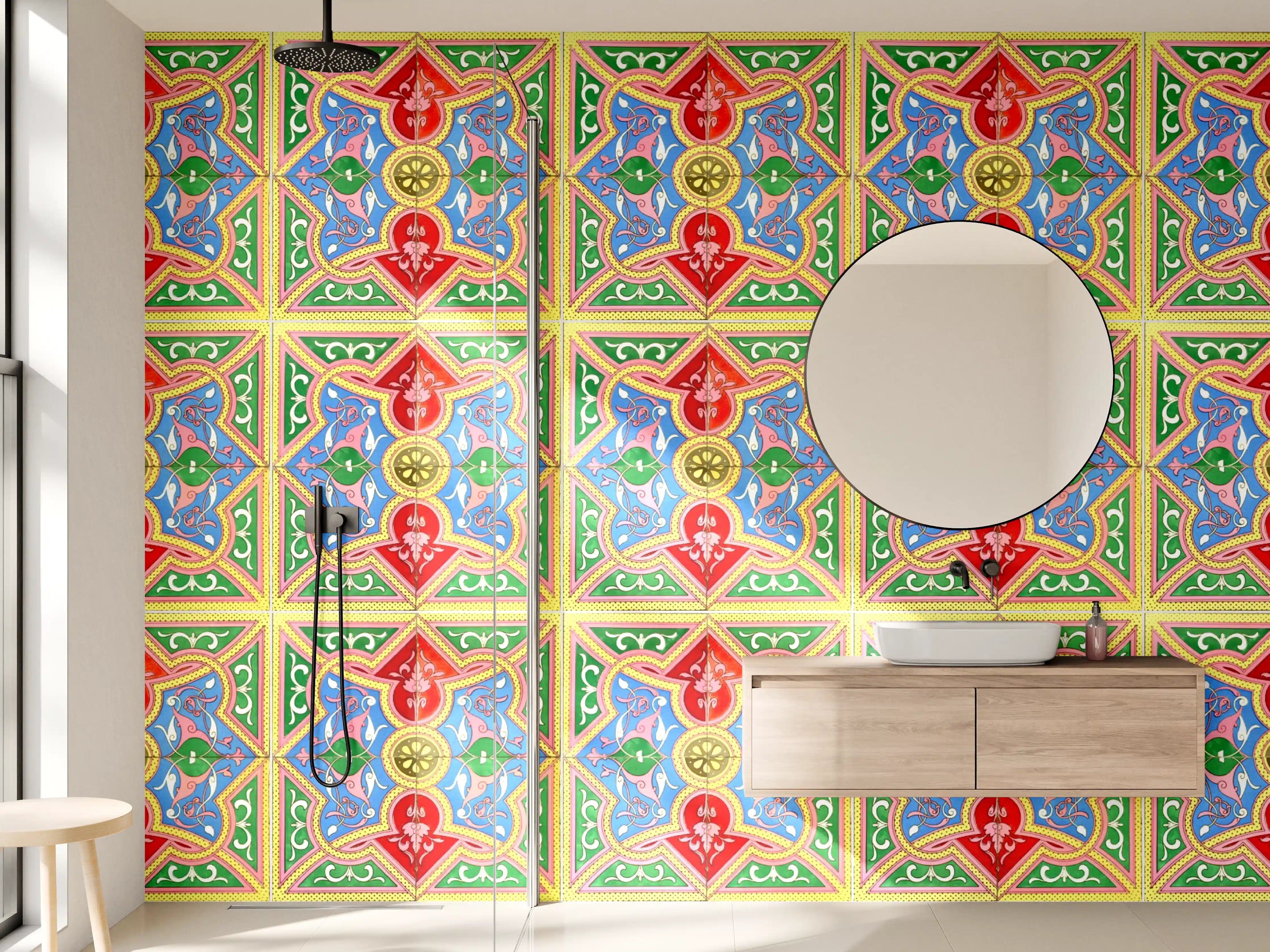 Wandverkleidung Bad - Bunte Fliesenmuster in traditionellem Stil