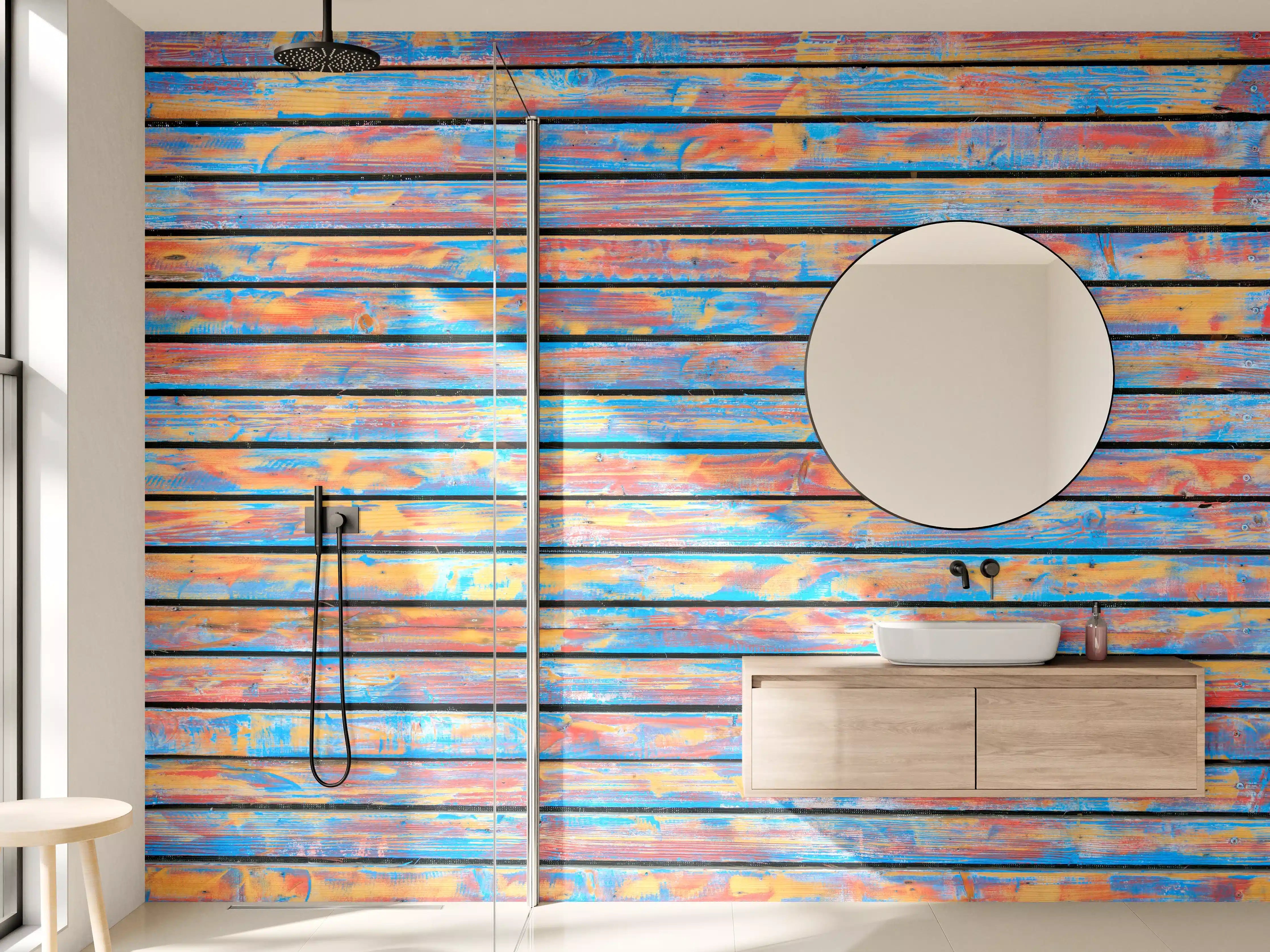 Wandverkleidung Bad - Bunte Holzpaneele mit lebendiger Farbstruktur