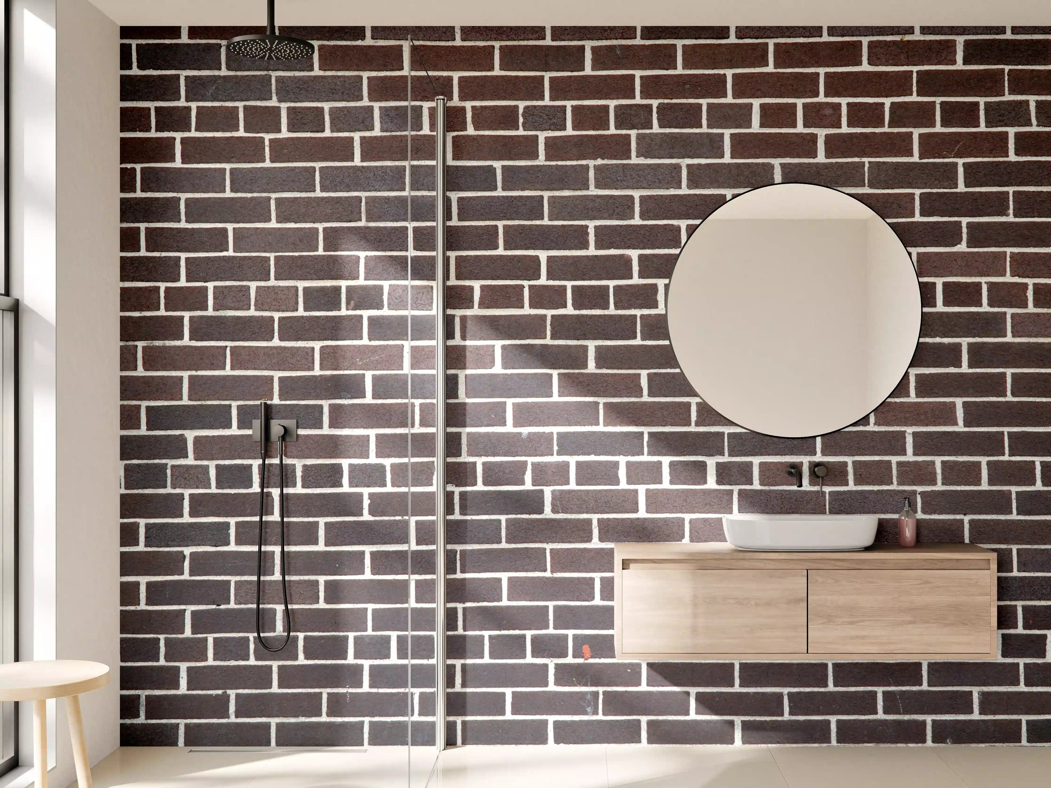 Wandverkleidung Bad - Detaillierte Ziegelmauer in dunklen Tönen