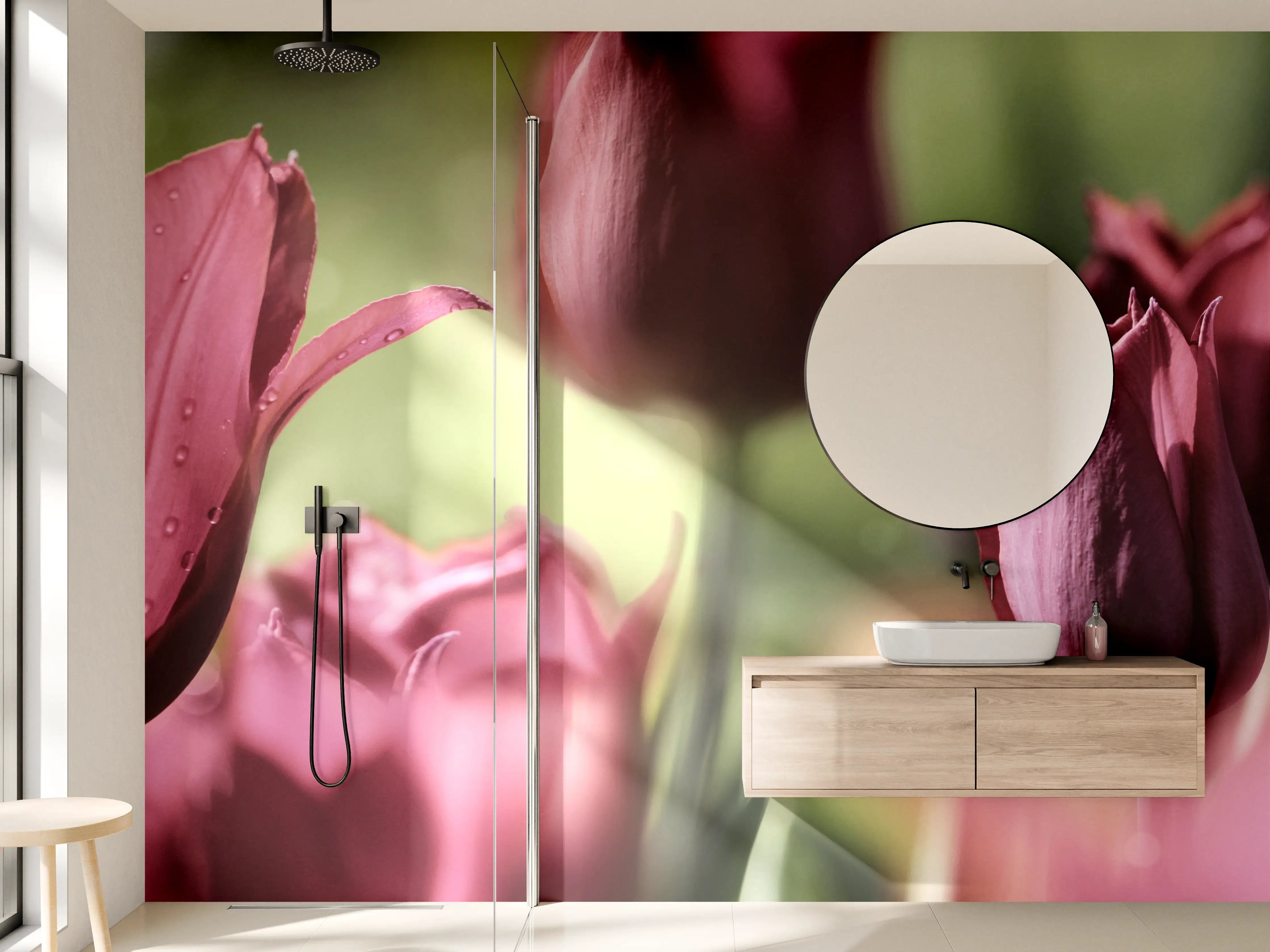 Wandverkleidung Bad - Dunkelrosa Tulpen