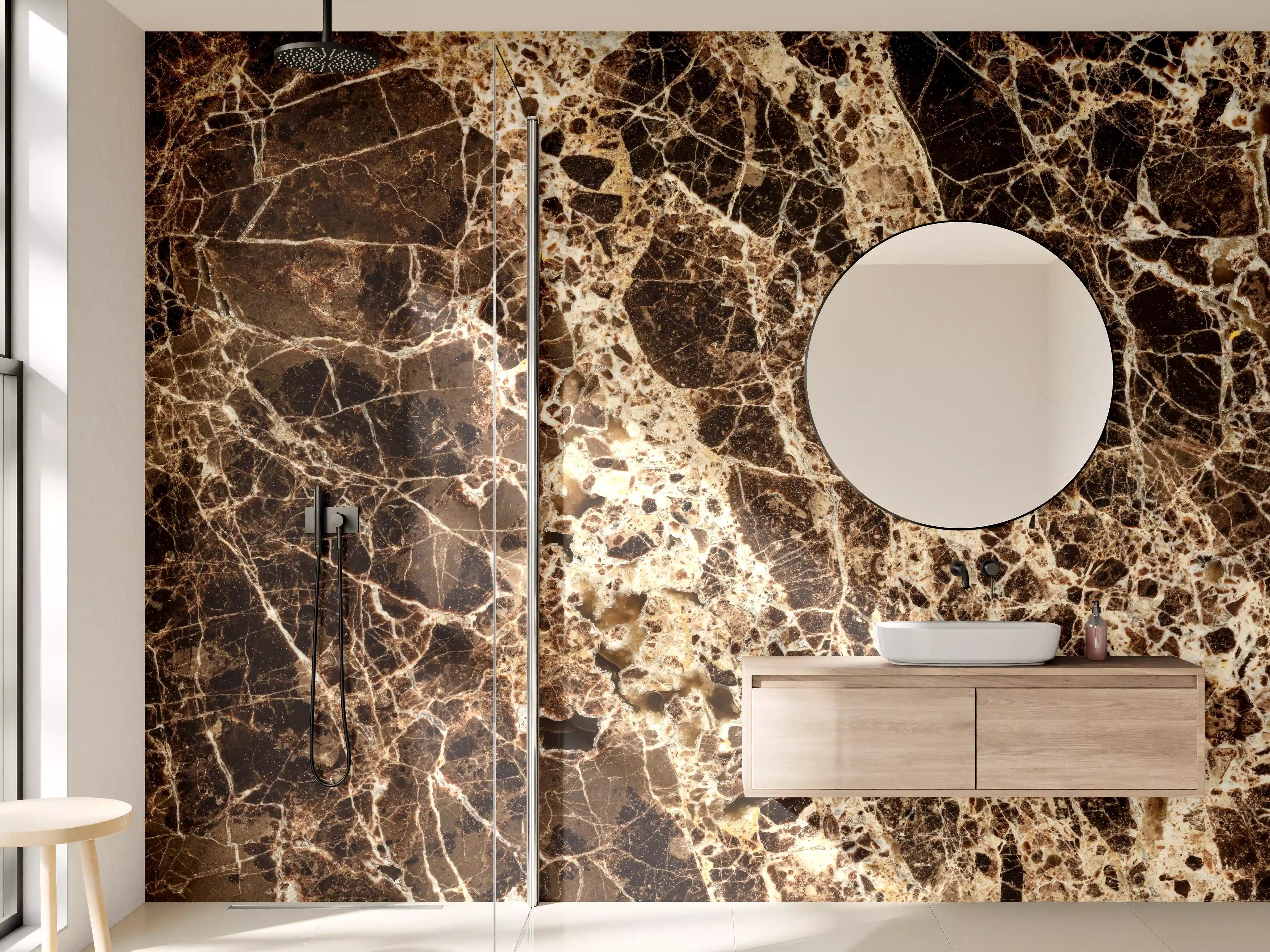 Wandverkleidung Bad - Elegante Graumarmor-Textur mit weißen Akzenten