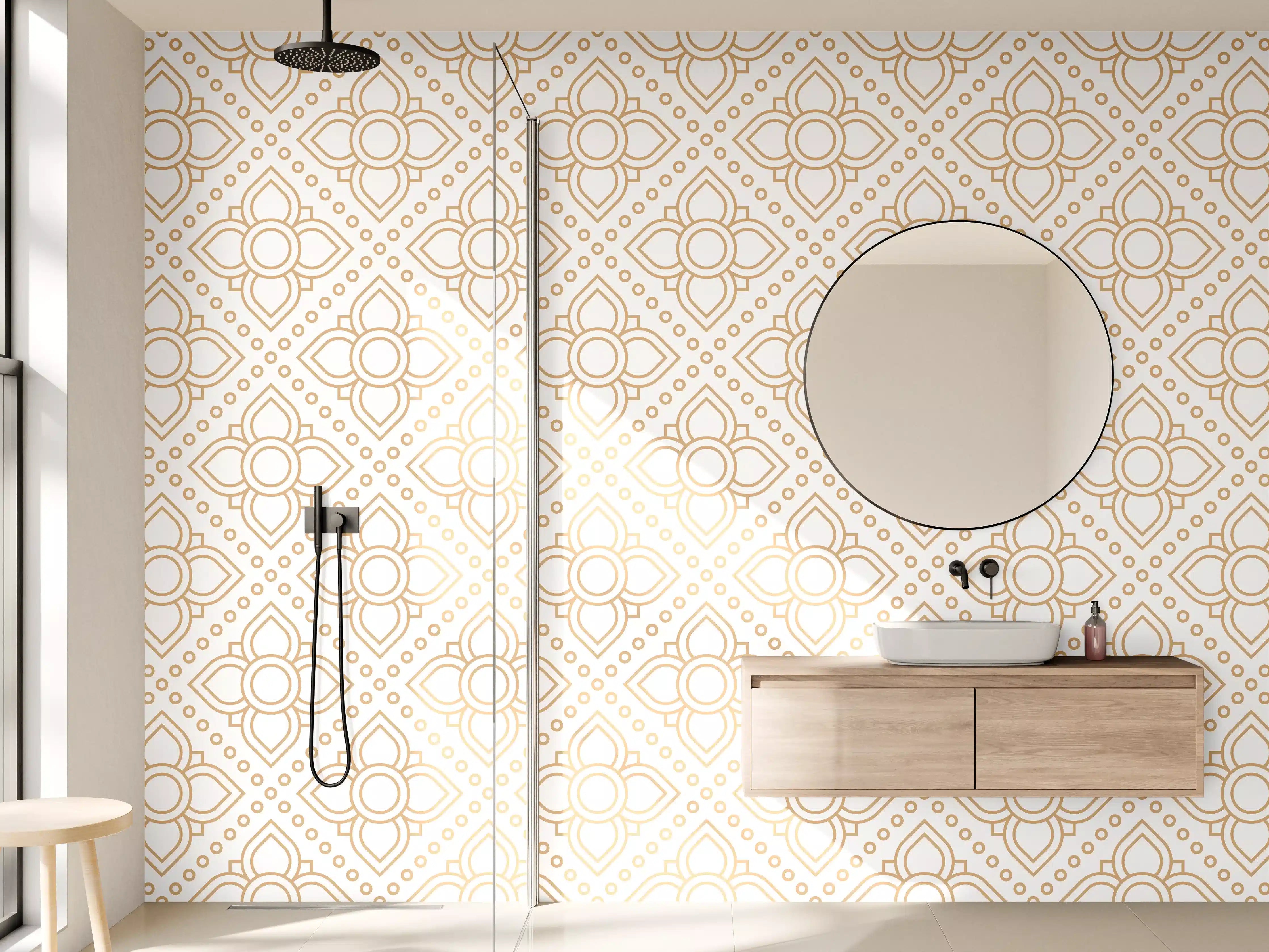 Wandverkleidung Bad - Elegantes Beige-Ornamentmuster mit Goldakzenten