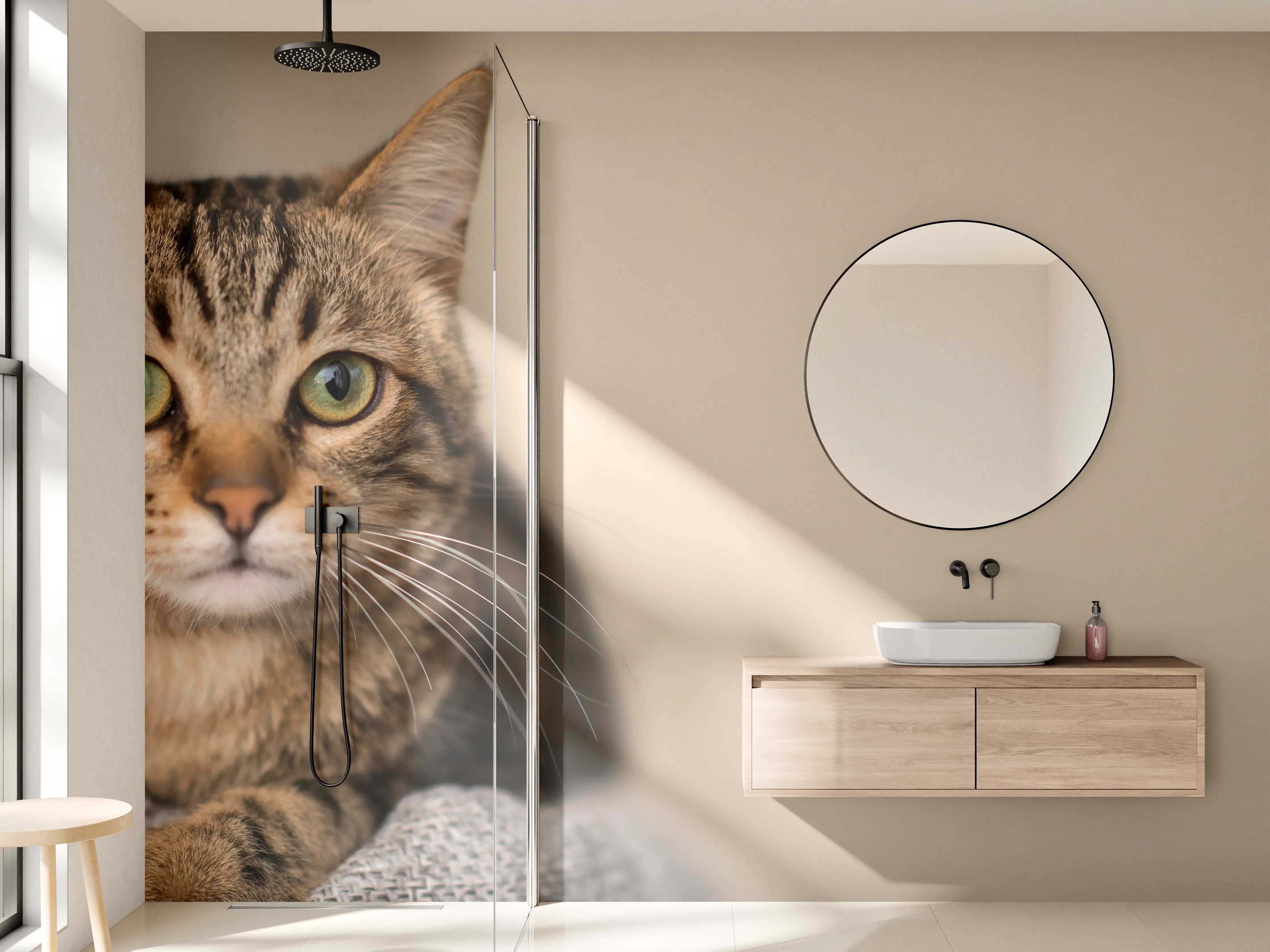 Wandverkleidung Bad - Entspannte Hauskatze in Beige-Braun