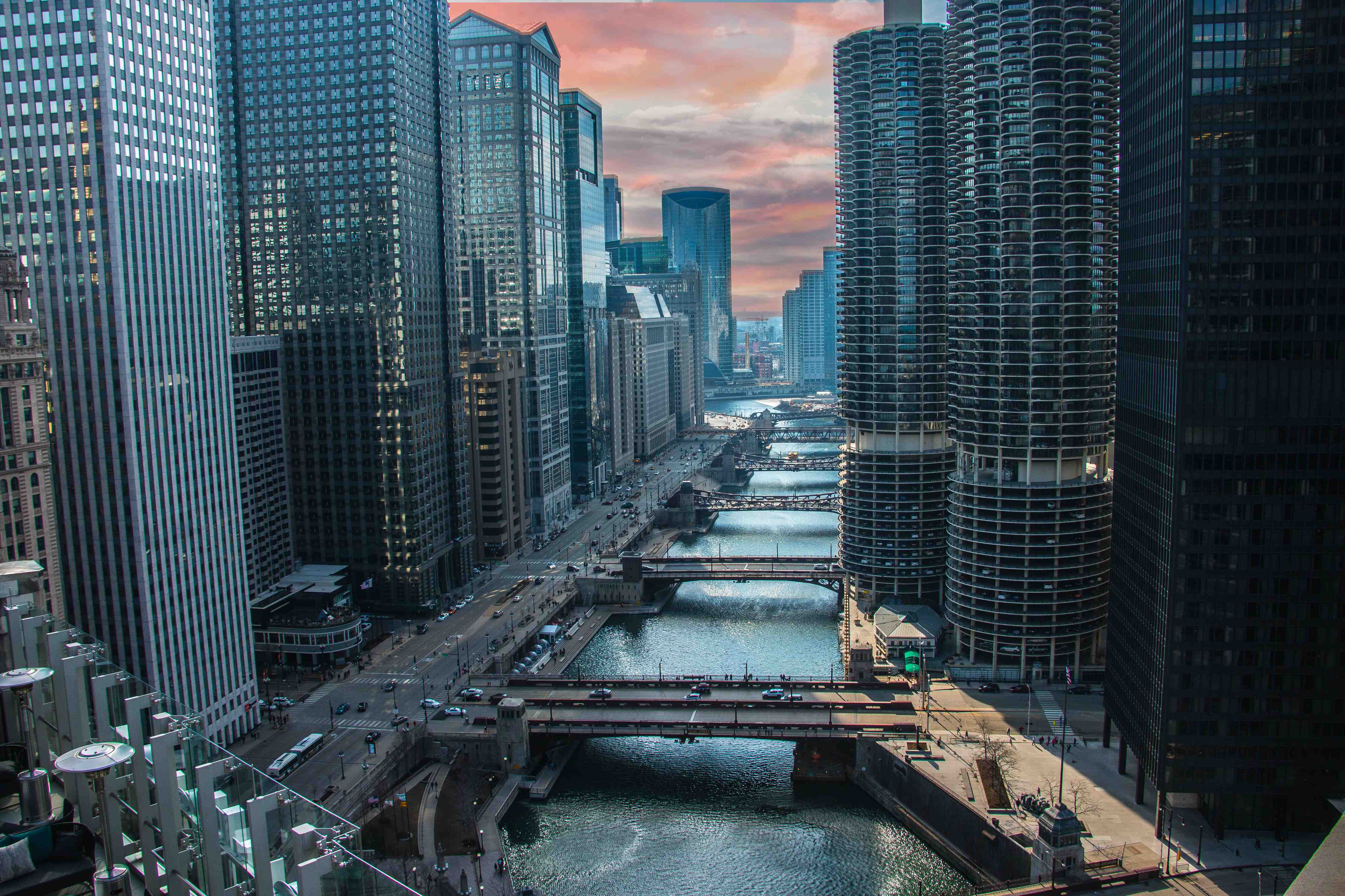 Wandverkleidung Bad-Fluss in Chicago Innenstadt