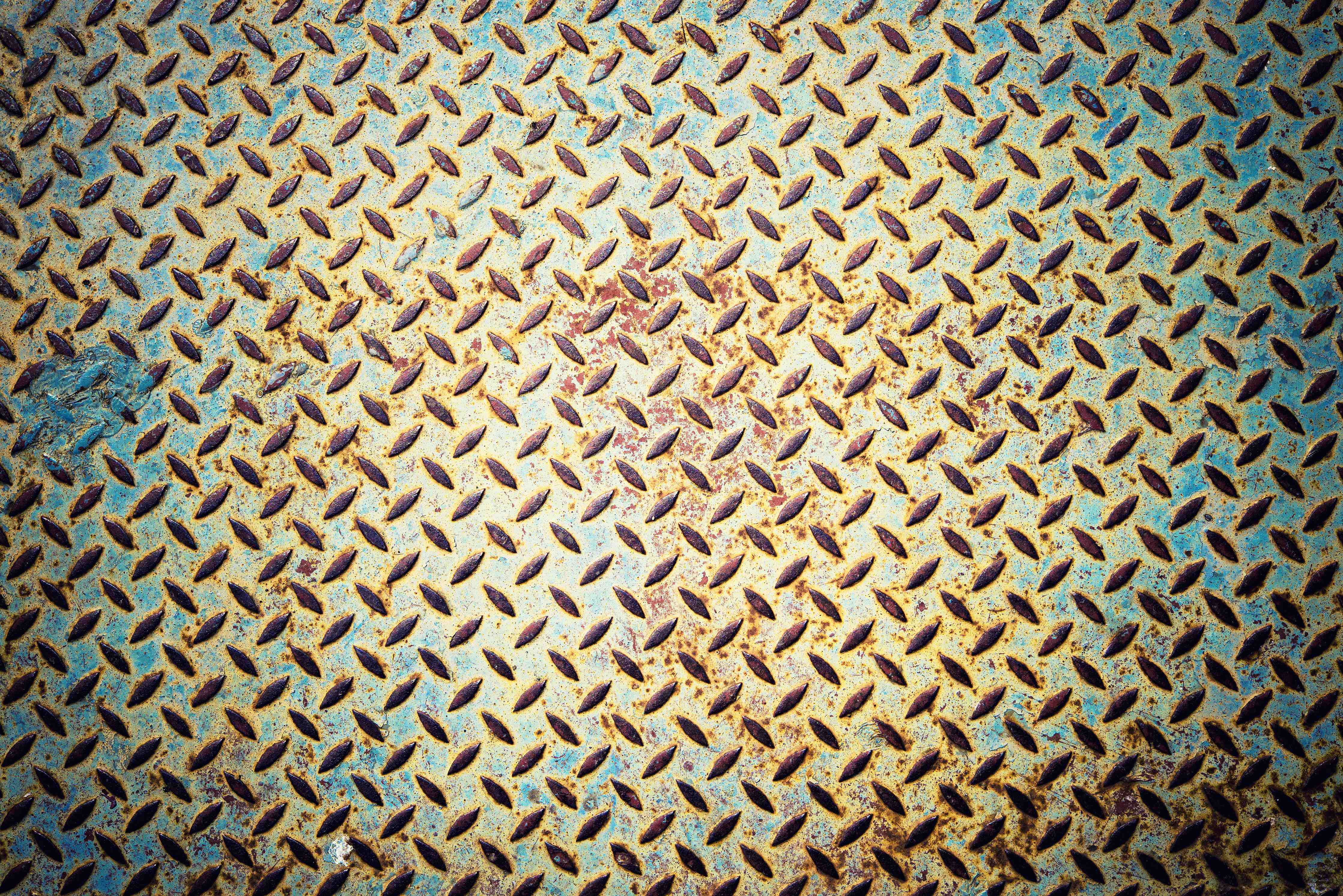 Wandverkleidung Bad-Gepflegte Metalloberfläche mit Rostoptik