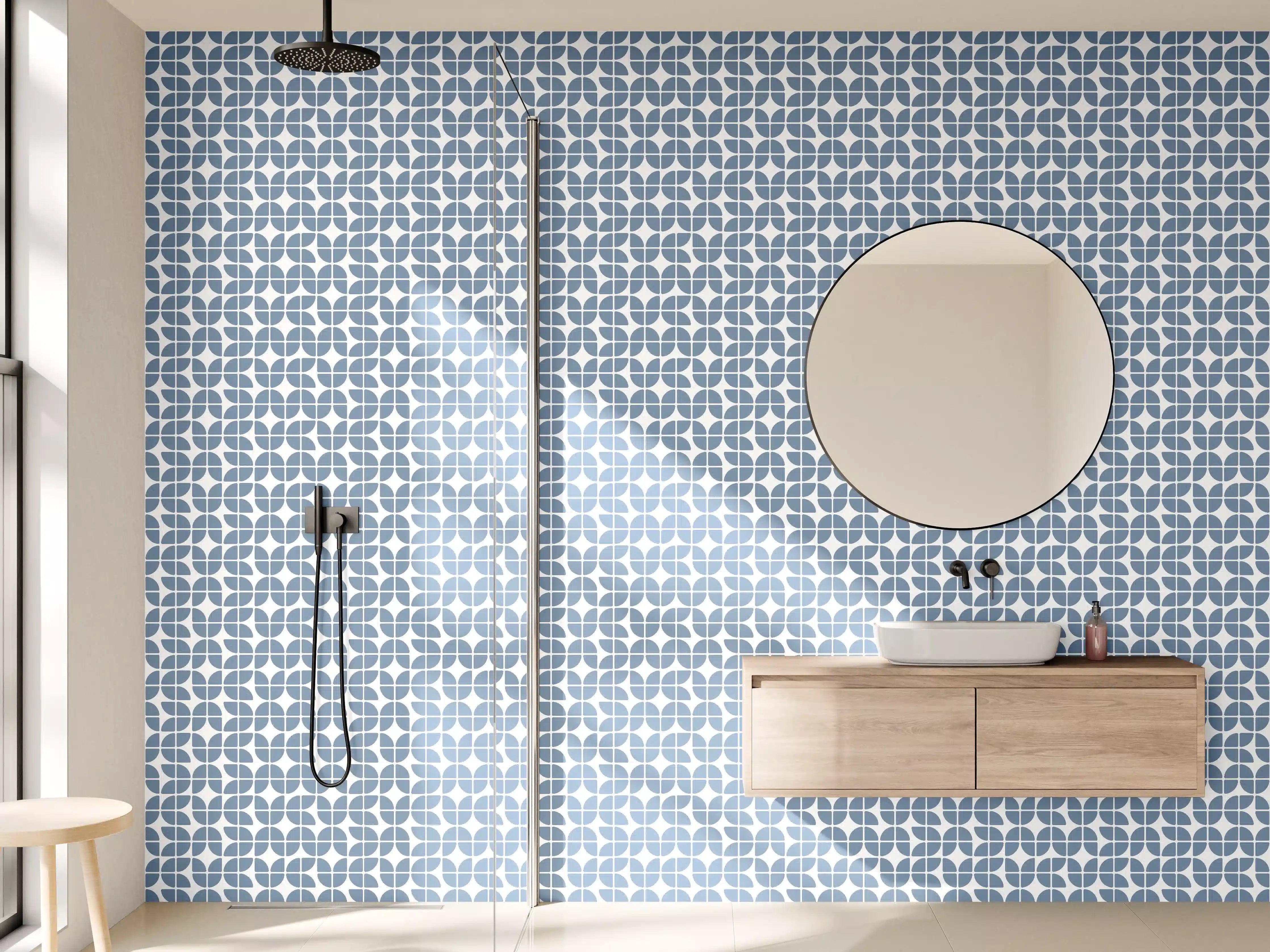 Wandverkleidung Bad - Graue Akzente im Weißmuster