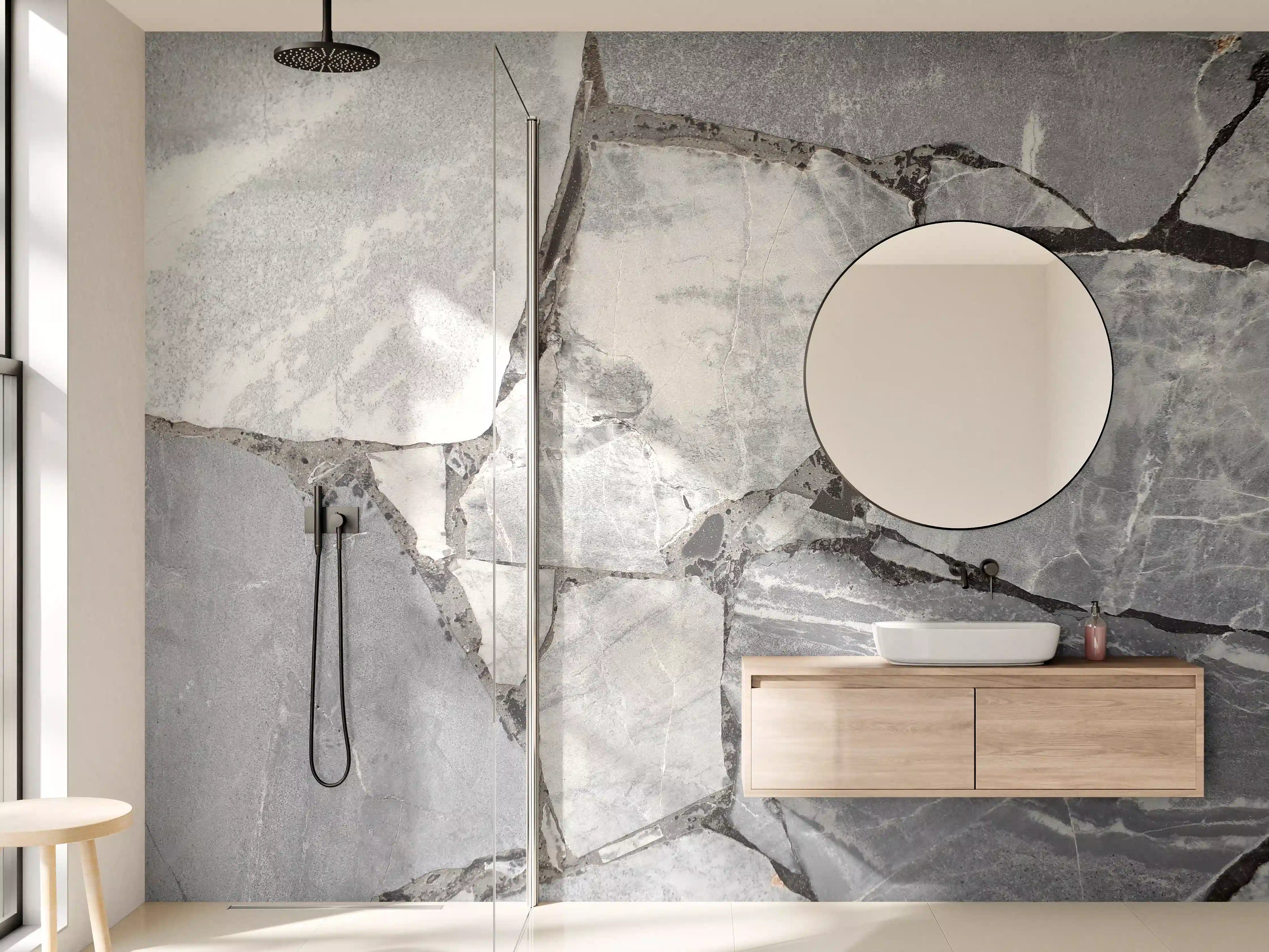 Wandverkleidung Bad - Graue Naturstein-Optik mit Rissen