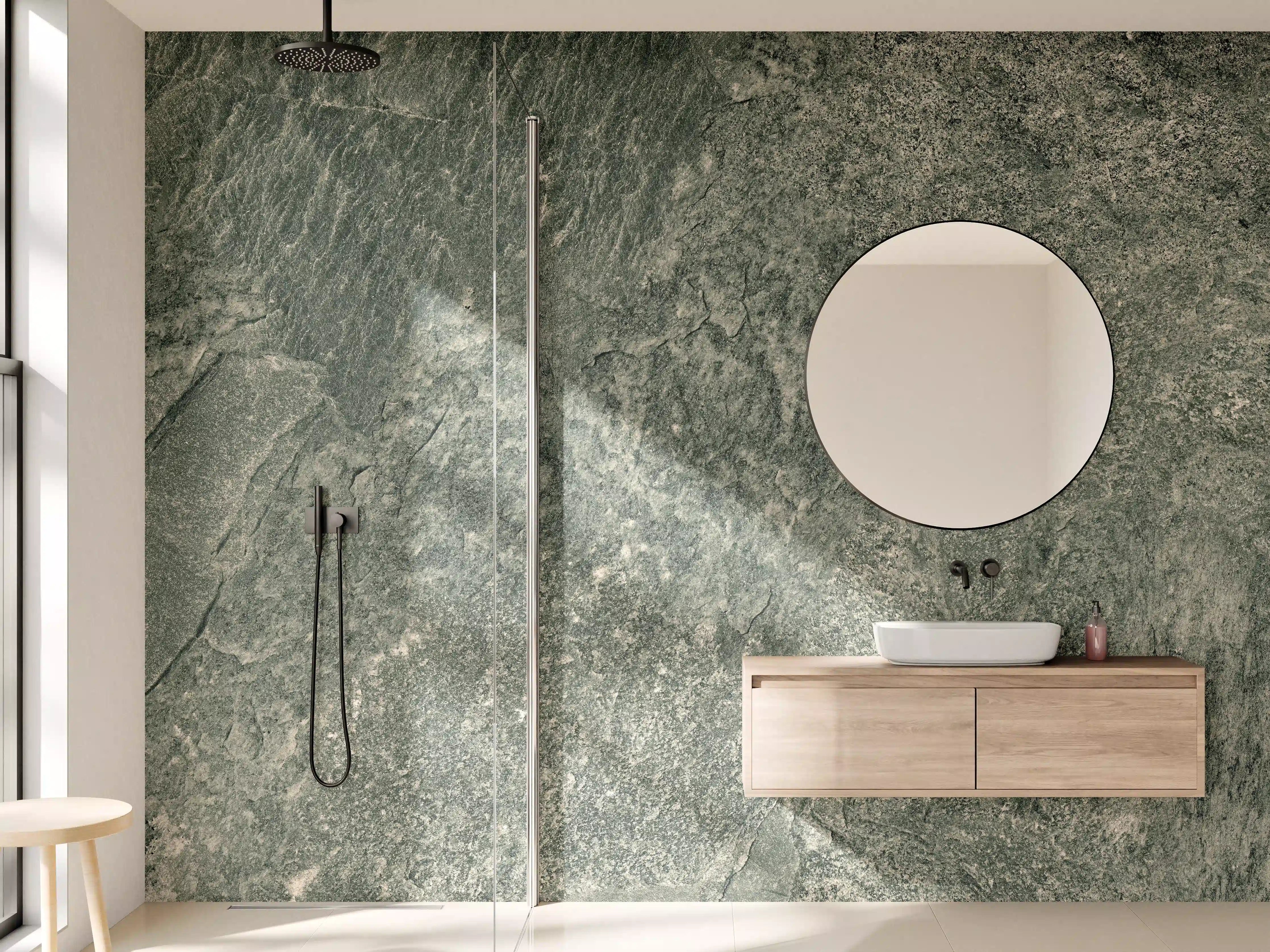 Wandverkleidung Bad - Graue Steinmaserung mit Textur