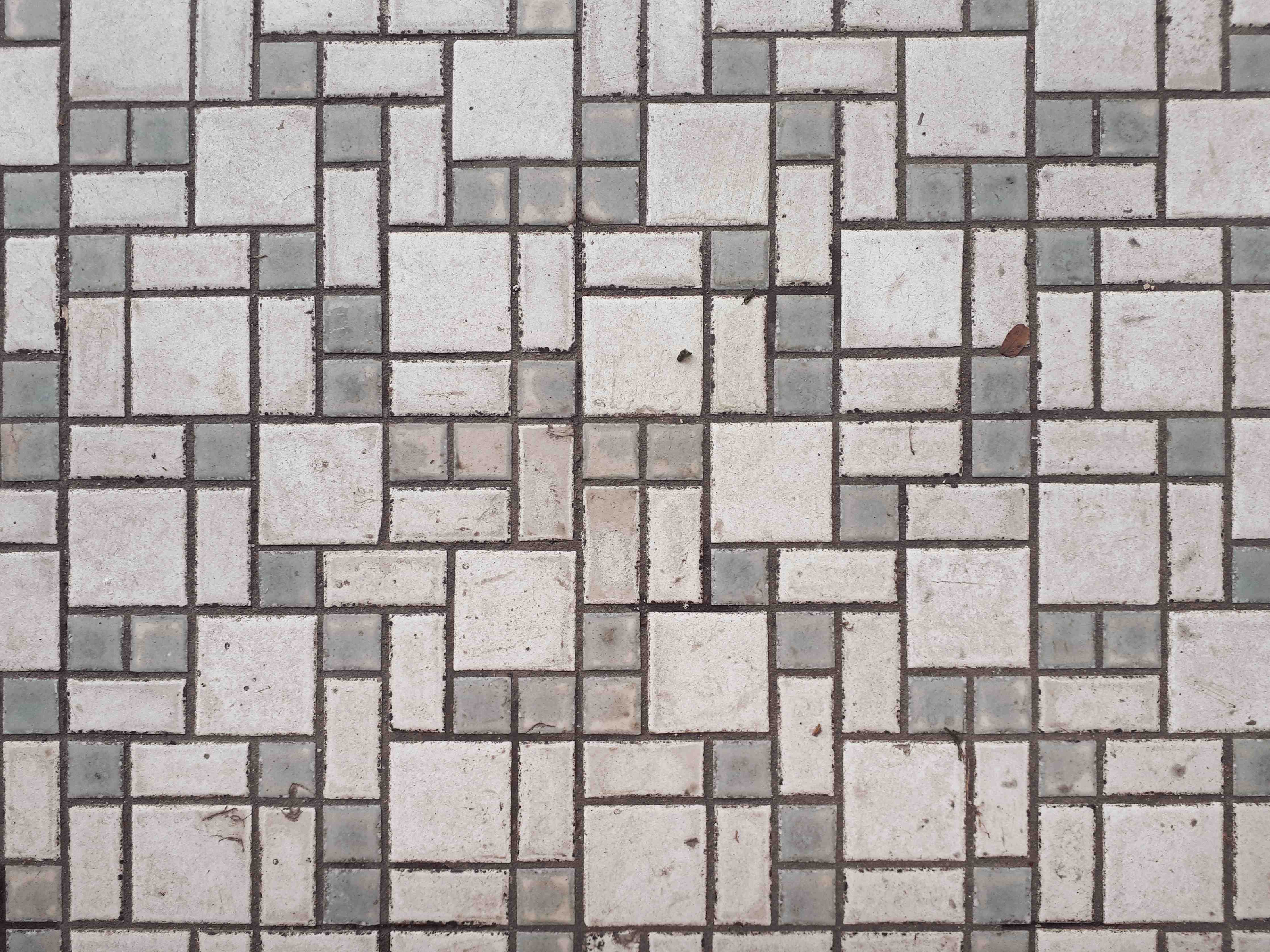 Wandverkleidung Bad-Grauer Pflastersteinboden im Mosaik-Design