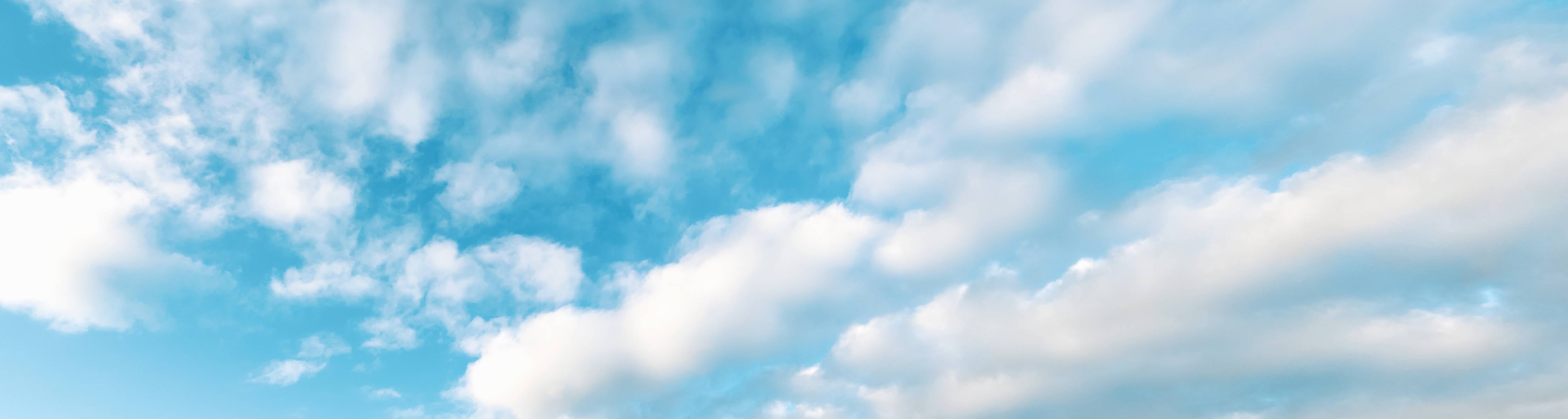 Wandverkleidung Bad-Graugeflüster am Himmel