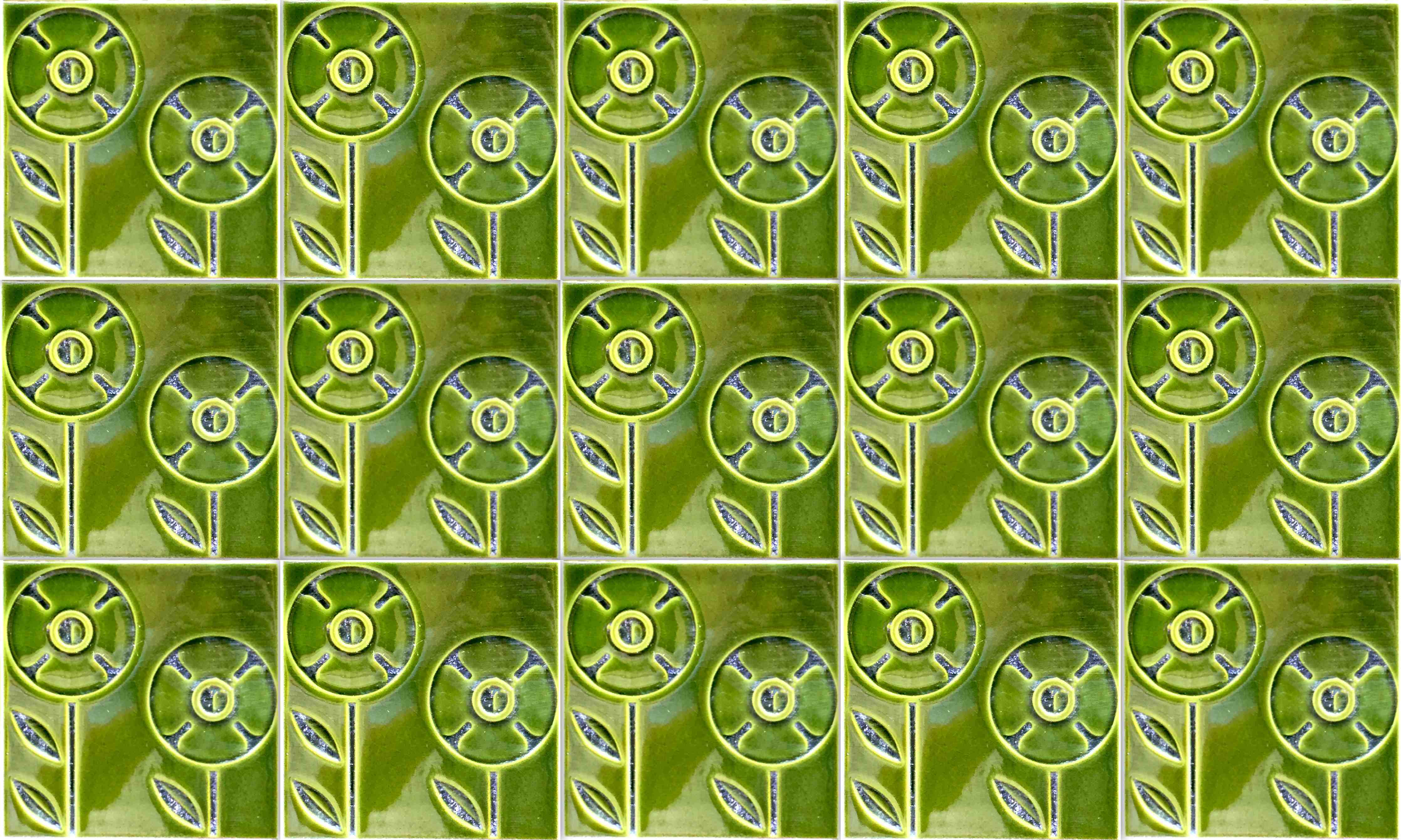Wandverkleidung Bad-Grüne, blumenartige Fliesen im Muster
