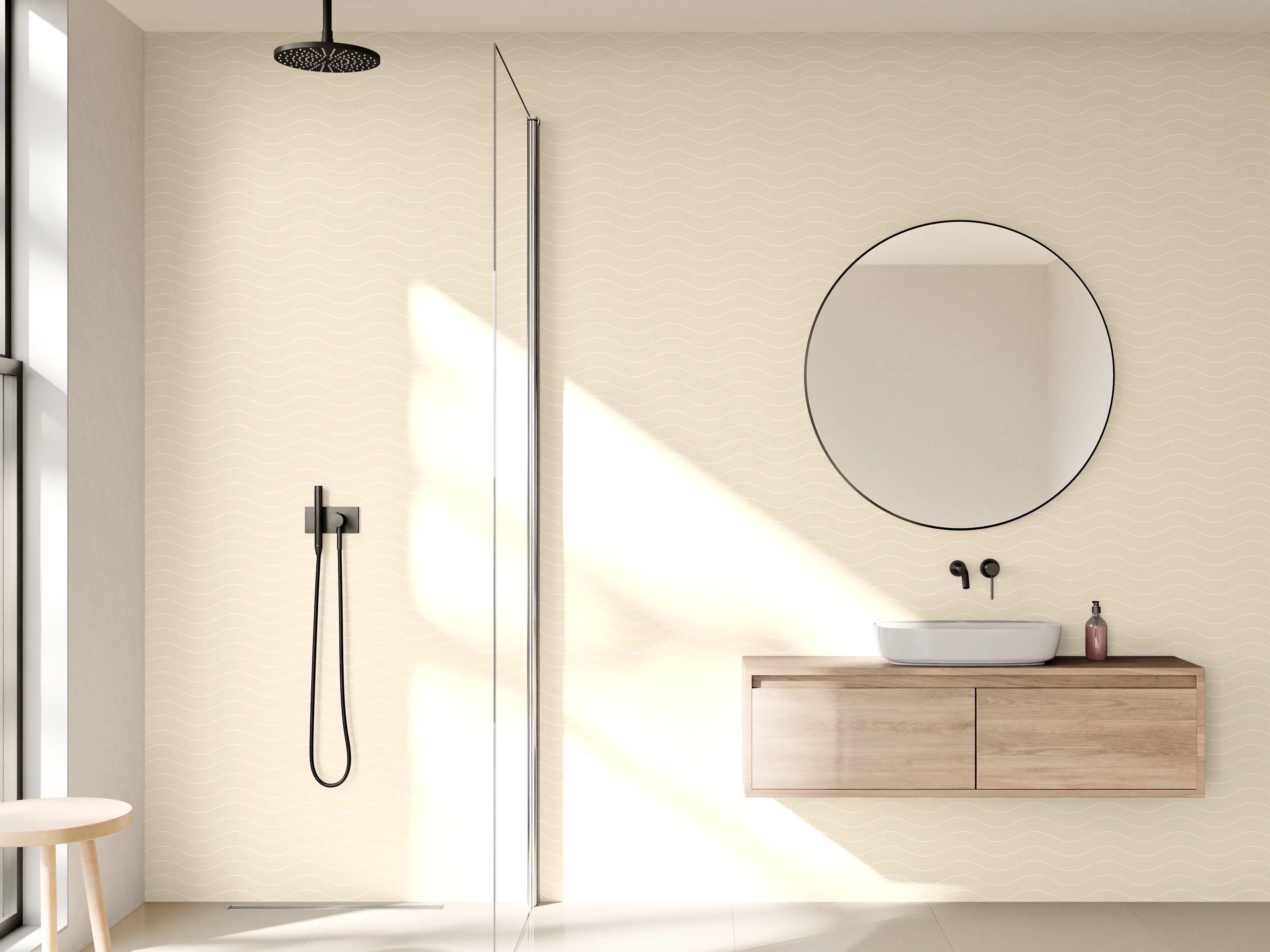 Wandverkleidung Bad - Helle Beige Wand mit subtiler Wellenstruktur