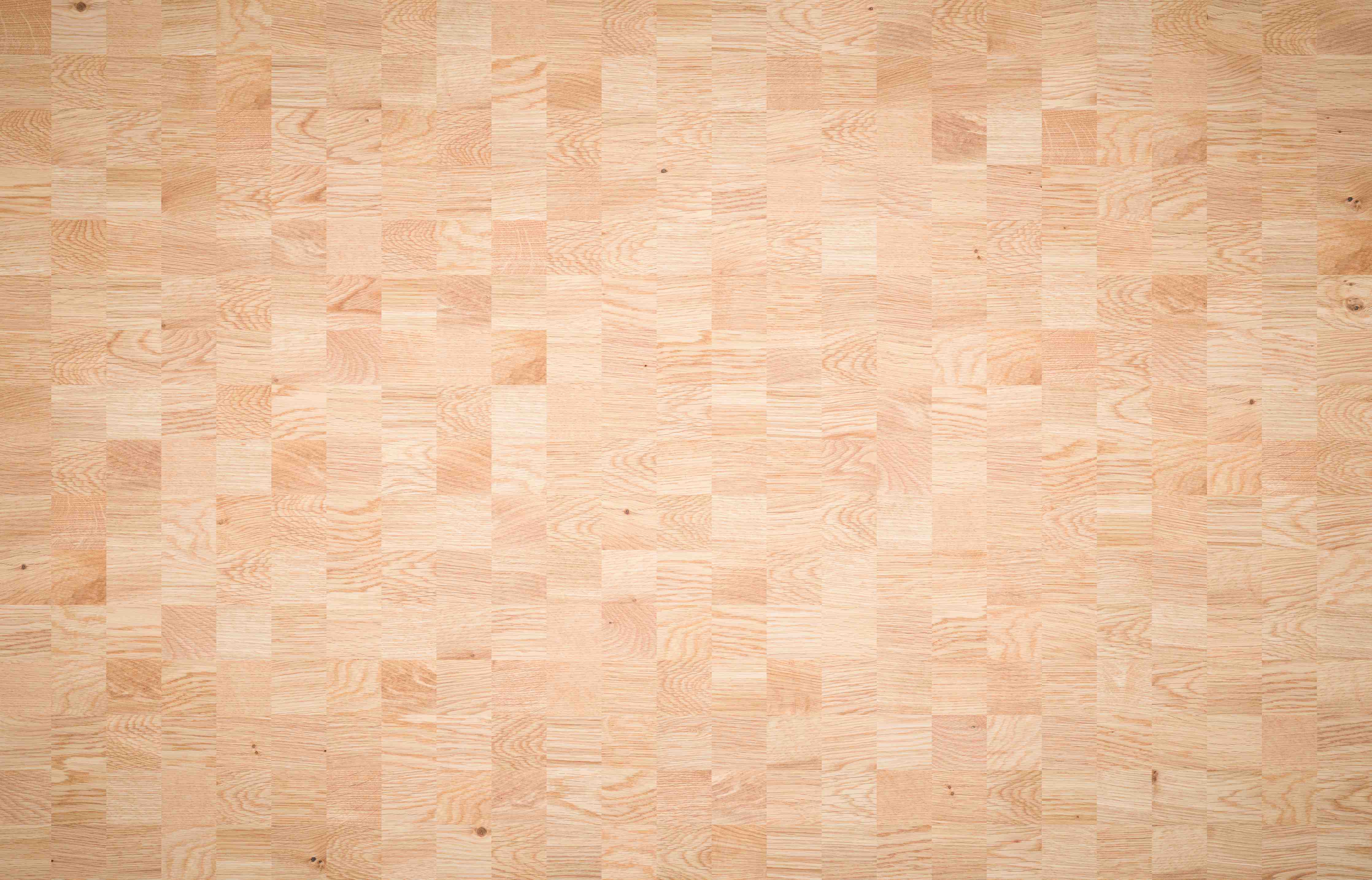 Wandverkleidung Bad-Helle Holzmaserung in Naturtönen